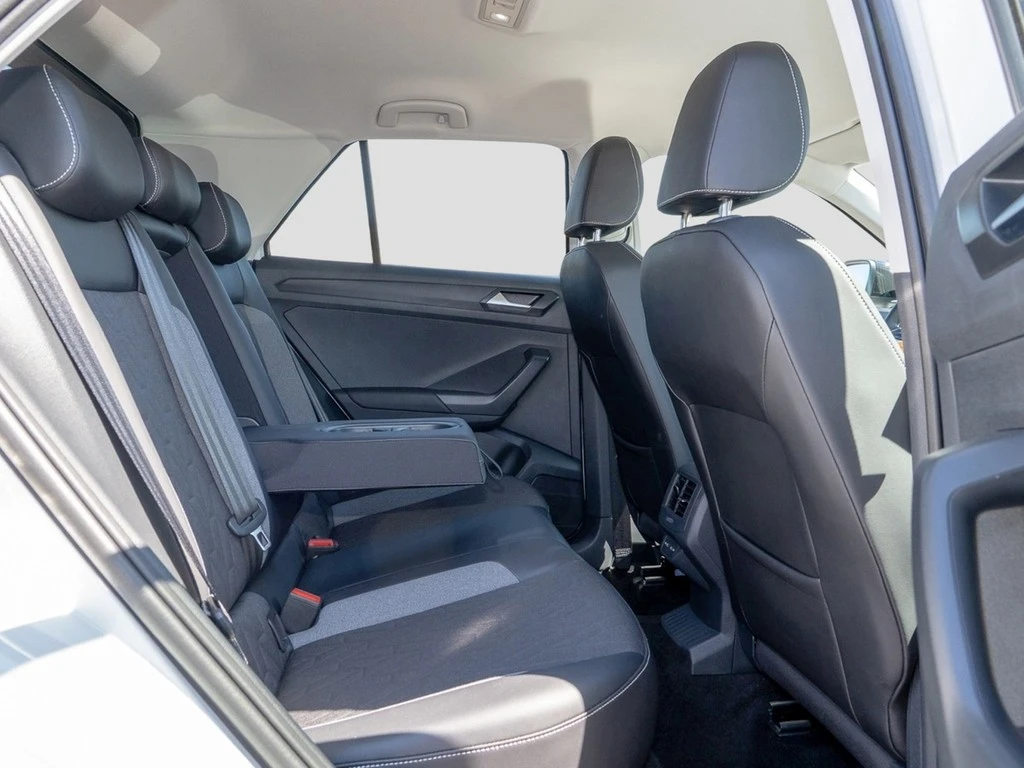 Volkswagen-T-Roc-image-8