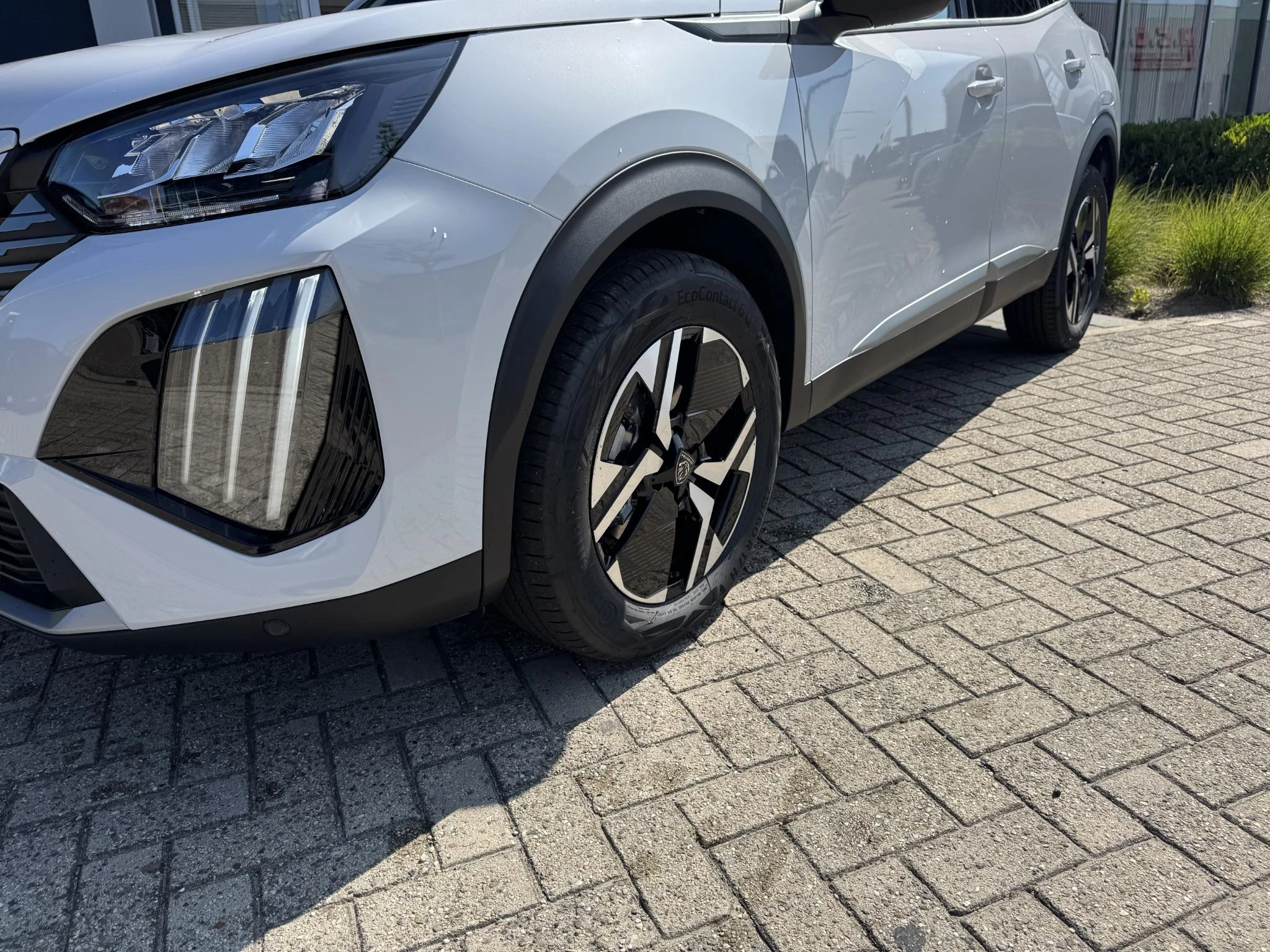 Peugeot-2008-image-7