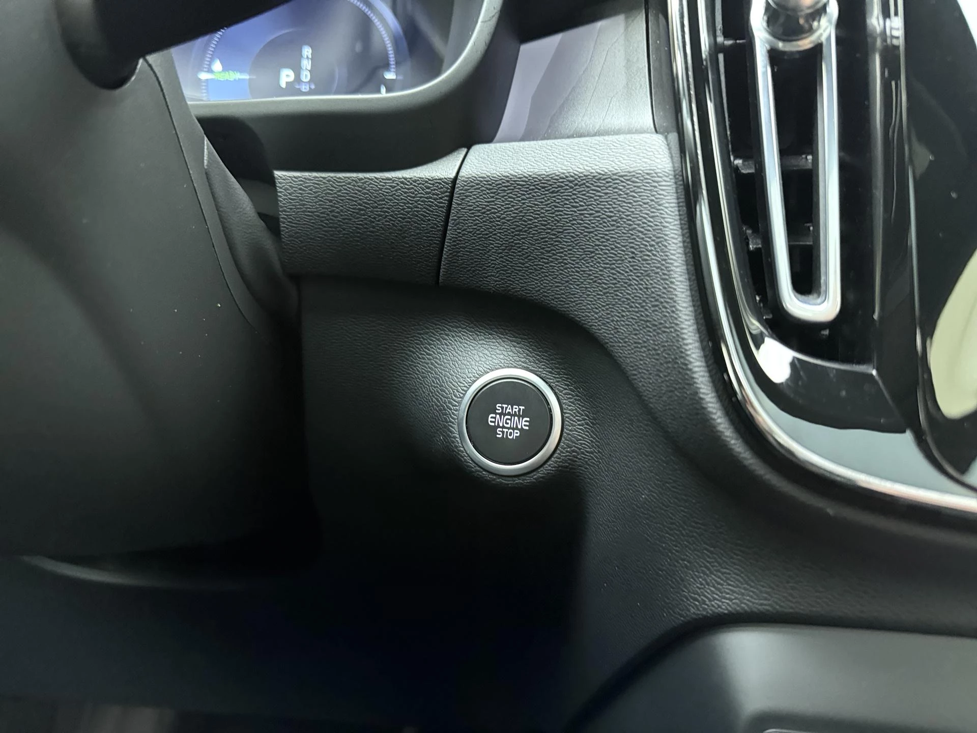 Volvo-XC40-image-26
