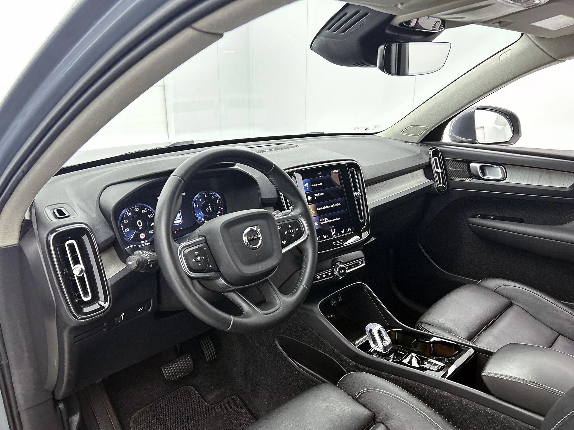 Volvo-XC40-image-18