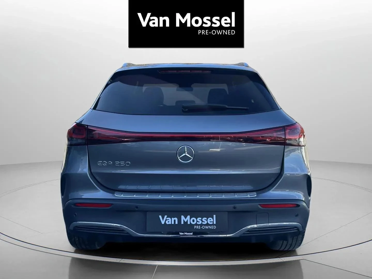 Mercedes-Benz-EQA-image-6