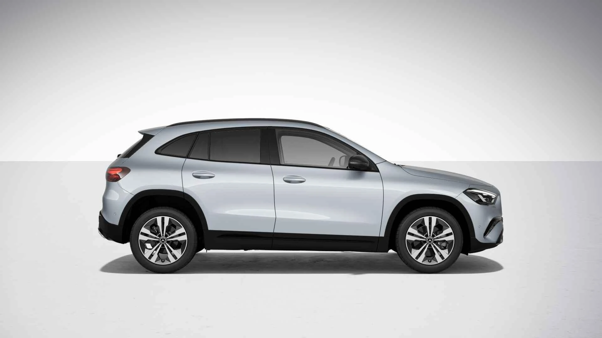 Mercedes-Benz-GLA-image-7