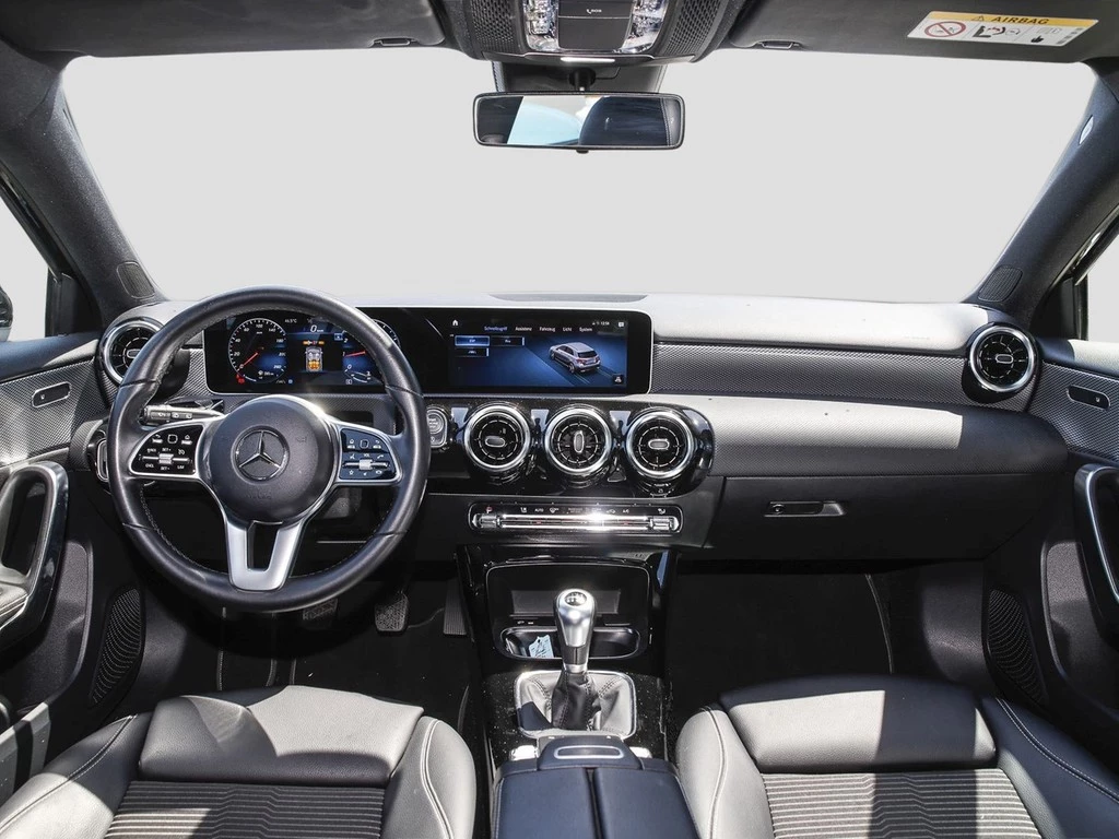 Mercedes-Benz-A-Klasse-image-11