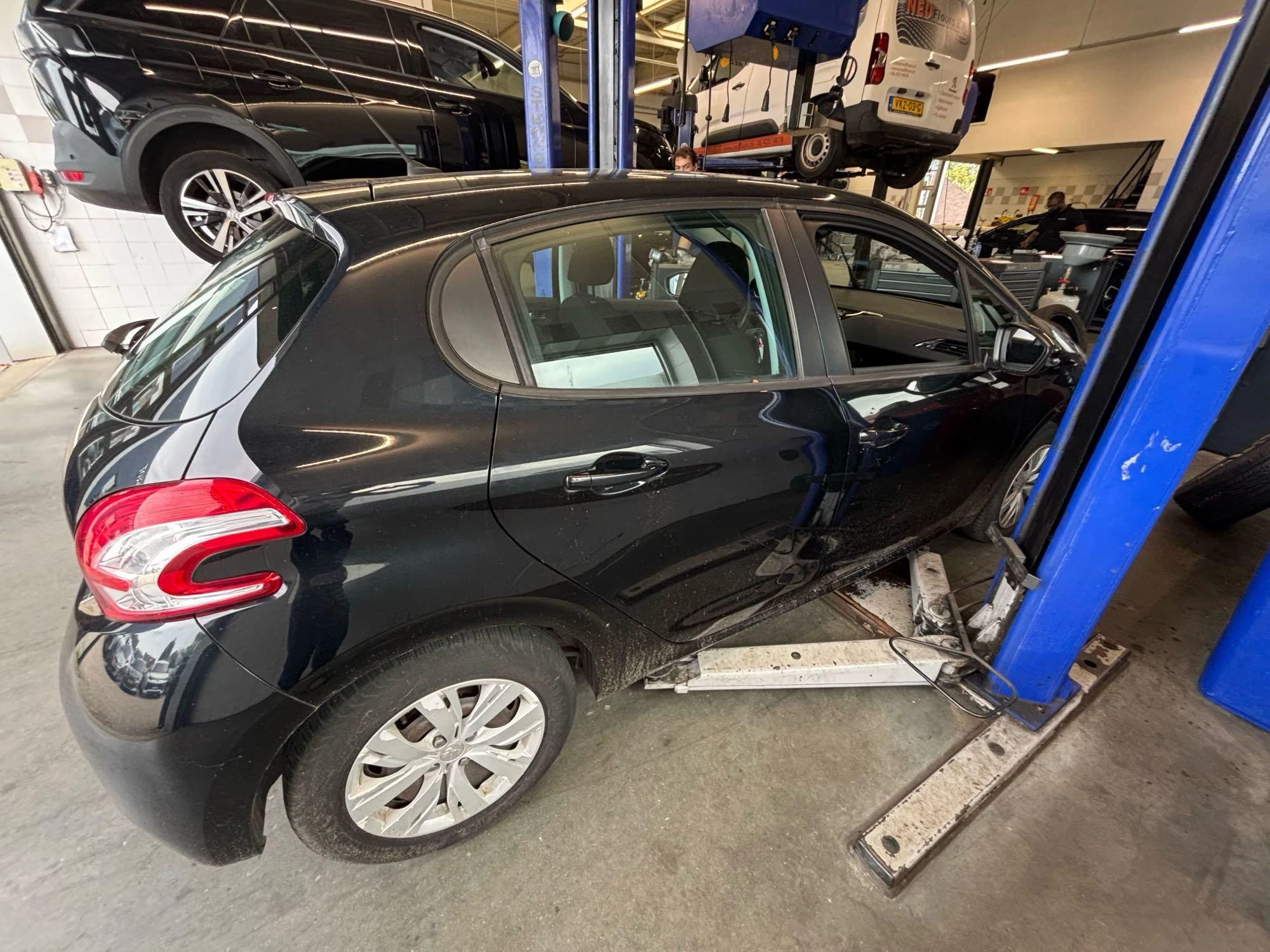 Peugeot-208-image-6