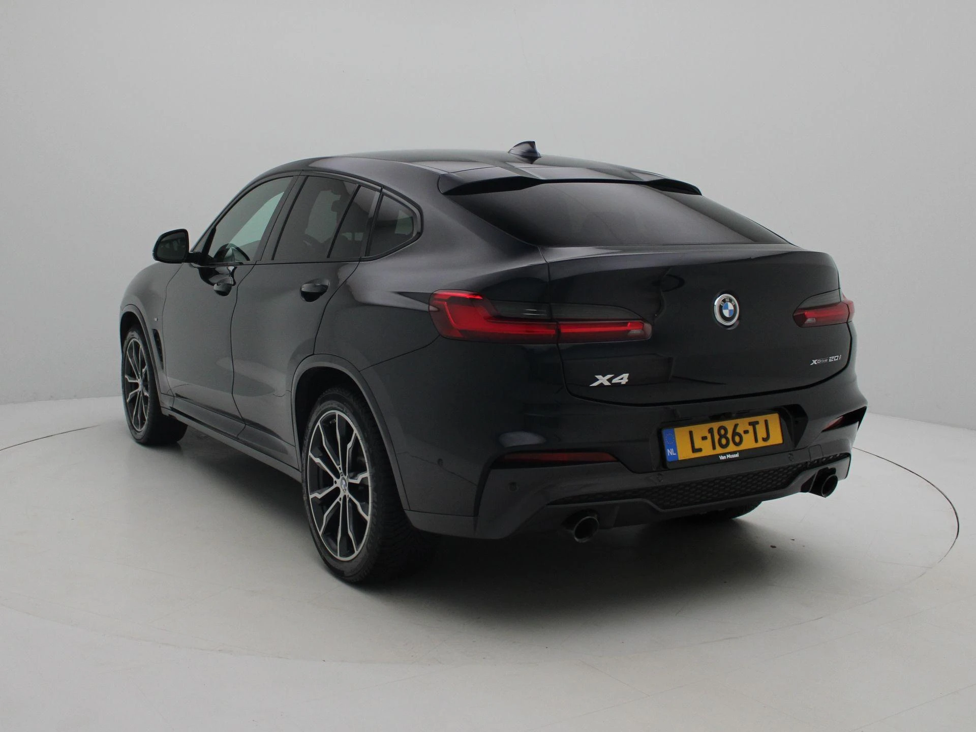 BMW-X4-image-2