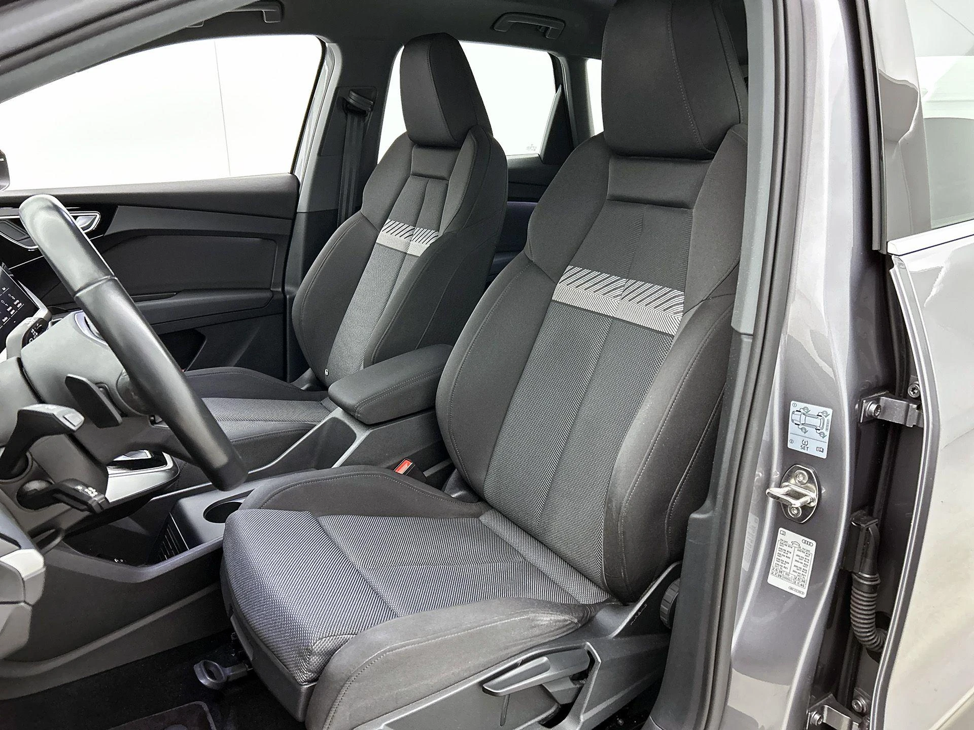 Audi-Q4 e-tron-image-39