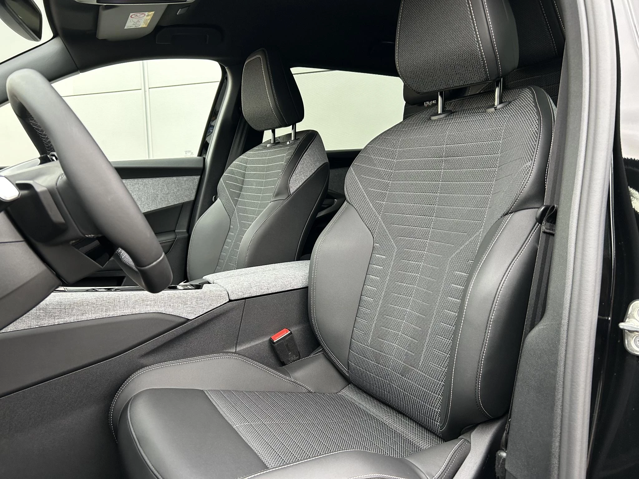 Peugeot 5008 1.2 Hybrid 136 Allure