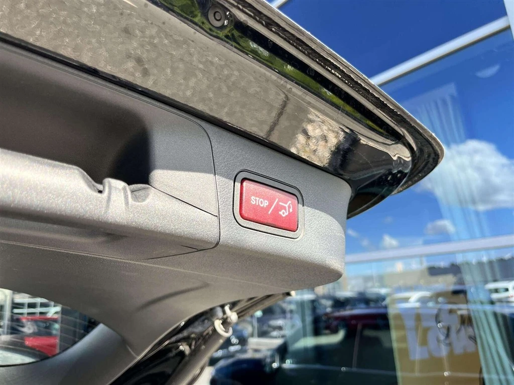 Mercedes-Benz-EQB-image-20