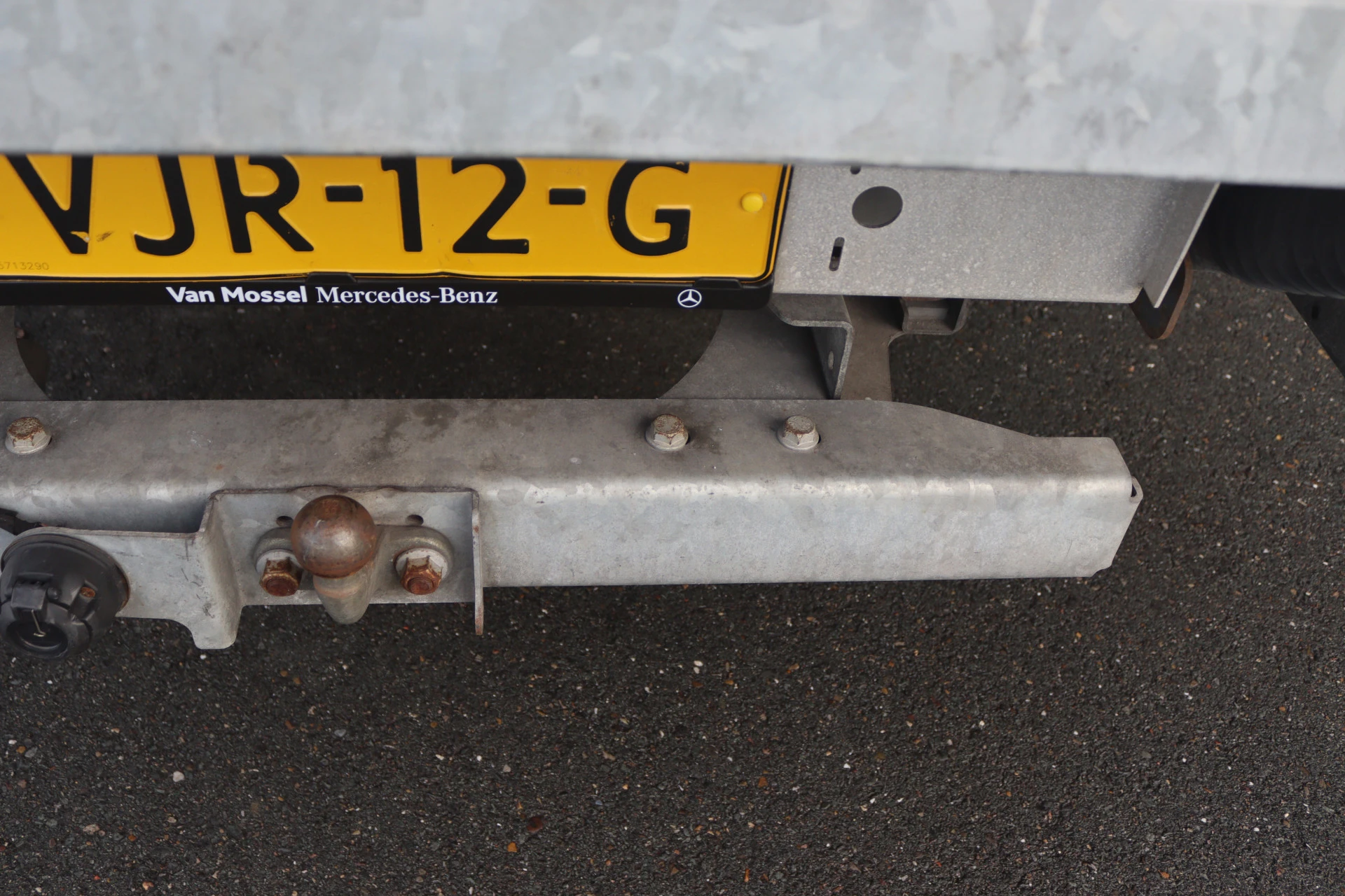 Mercedes-Benz-Sprinter-image-14