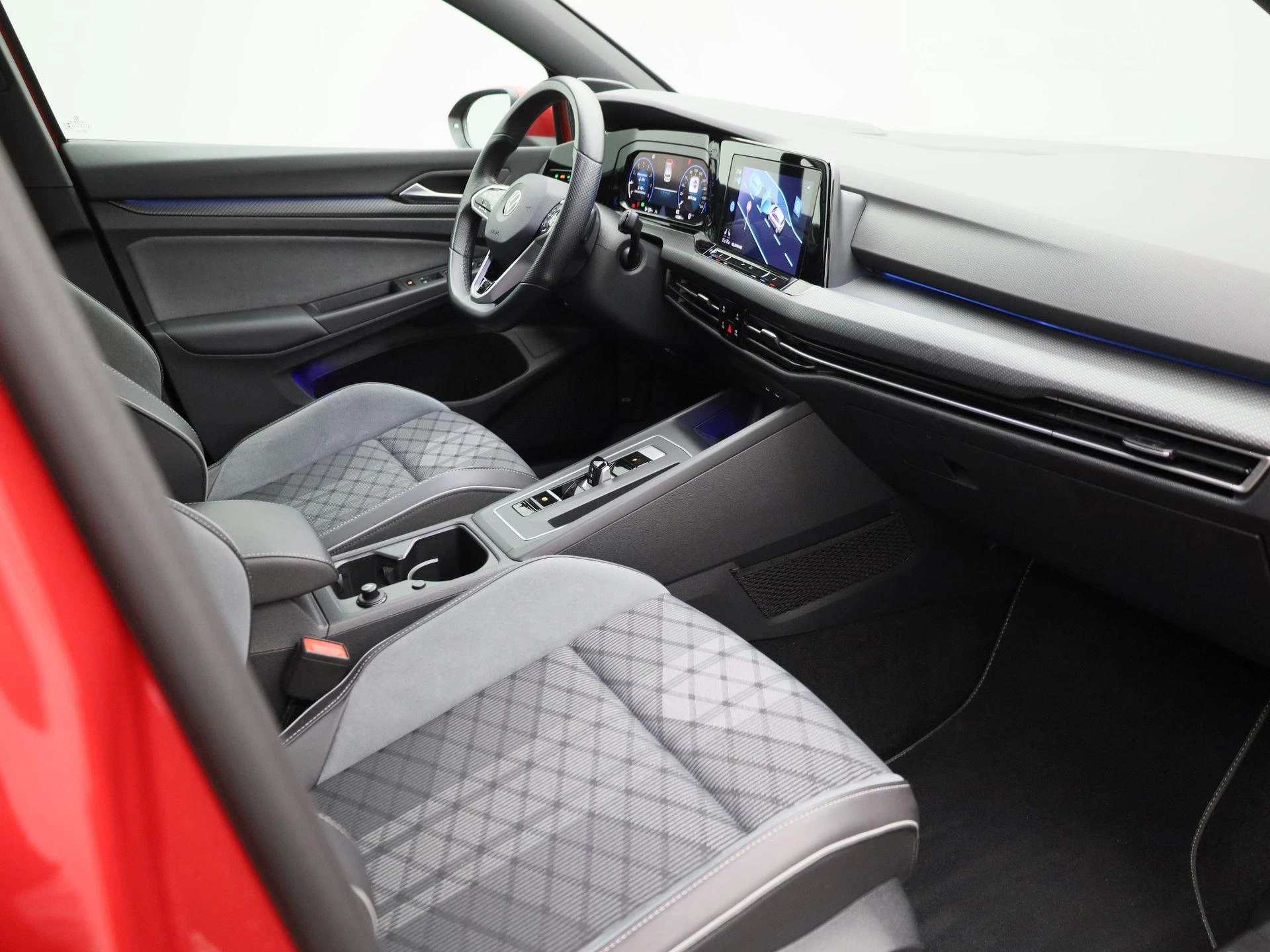 Volkswagen-Golf-image-40