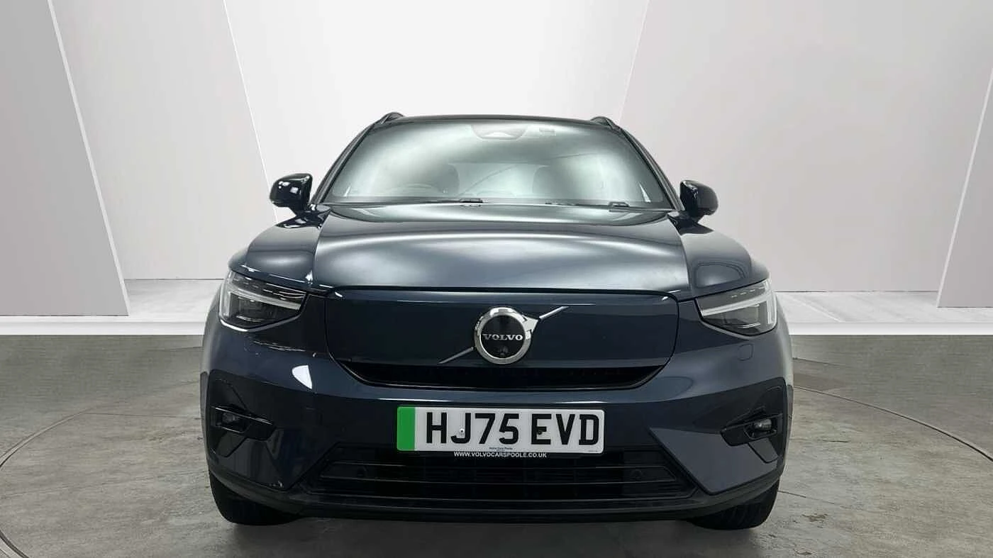 Volvo-EX40-image-8