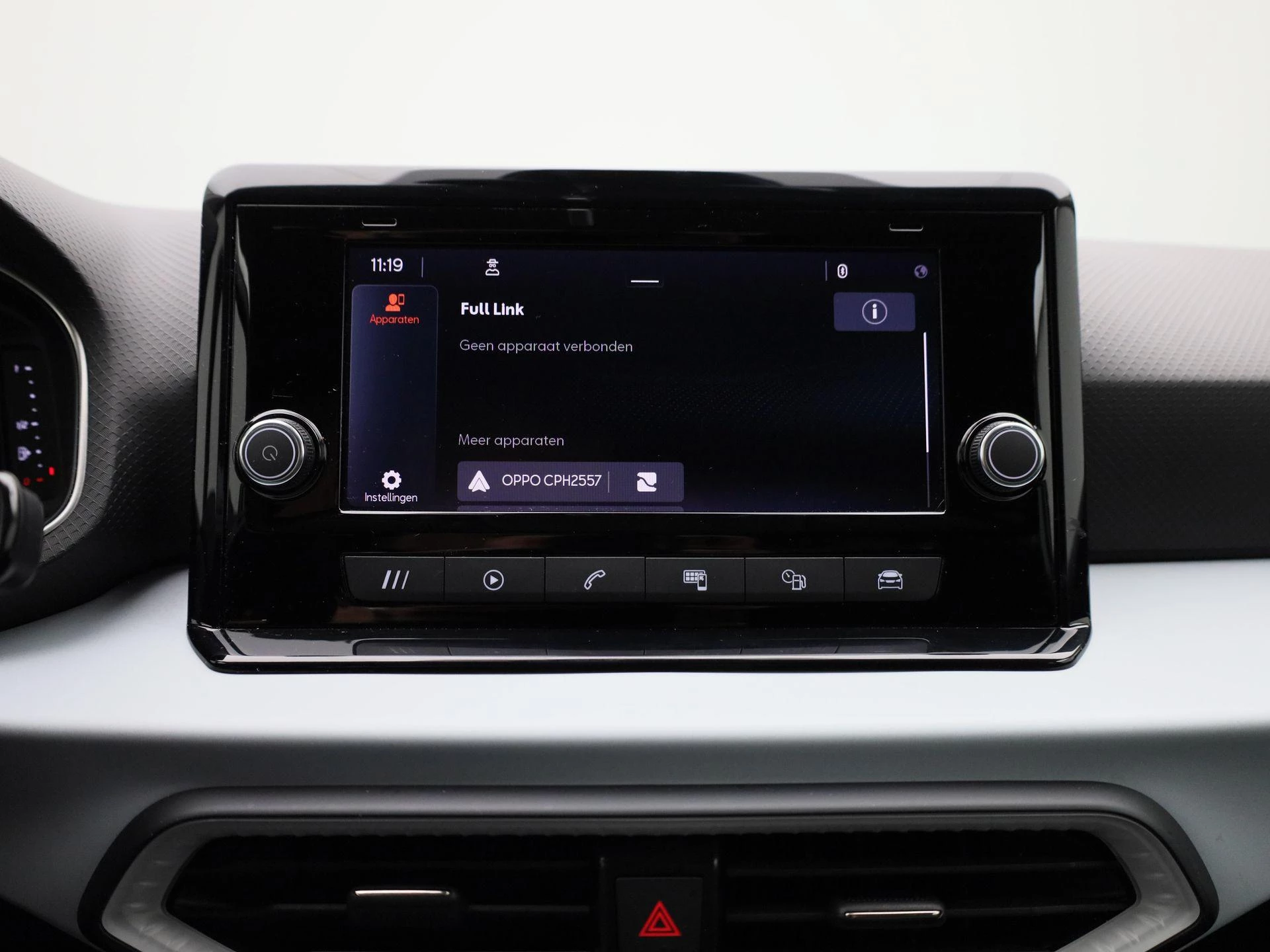 SEAT-Arona-image-23