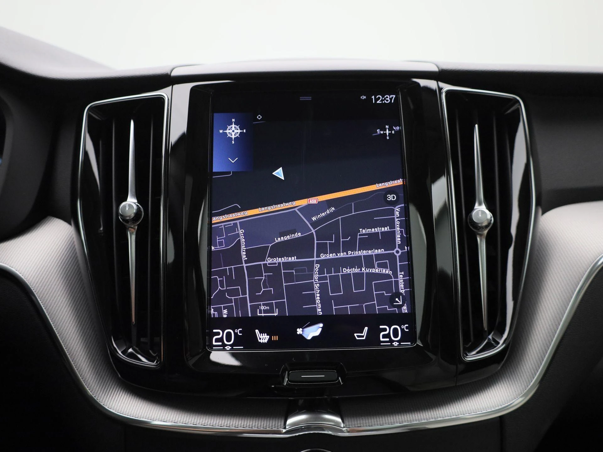 Volvo-XC60-image-16