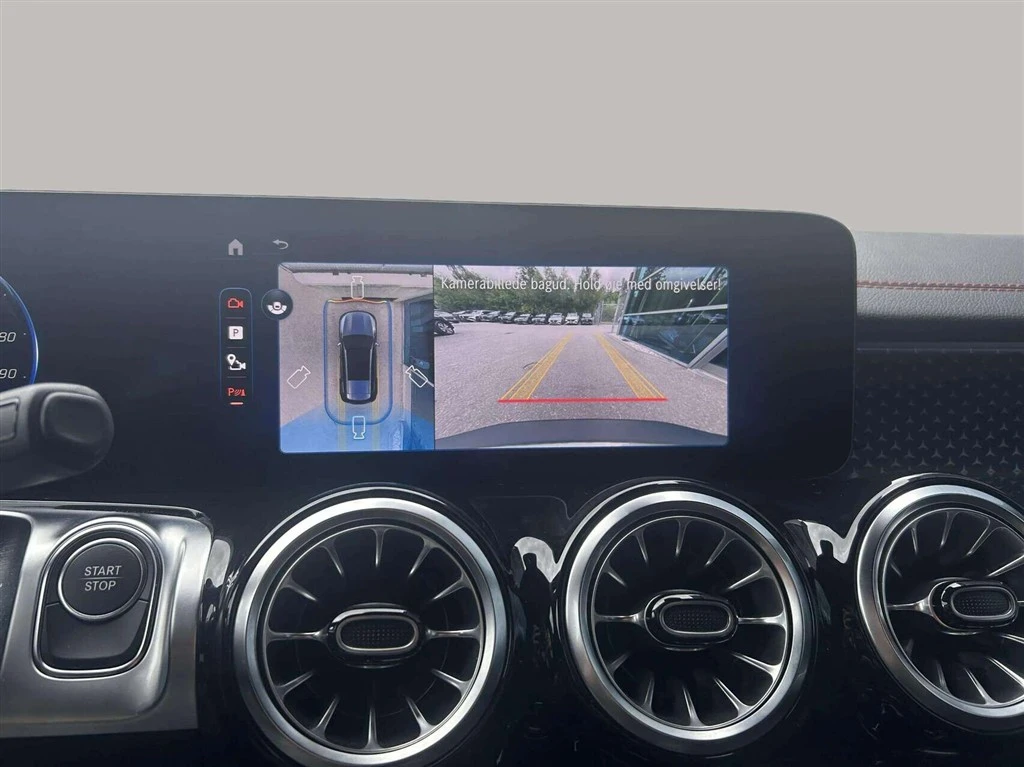Mercedes-Benz-EQB-image-14