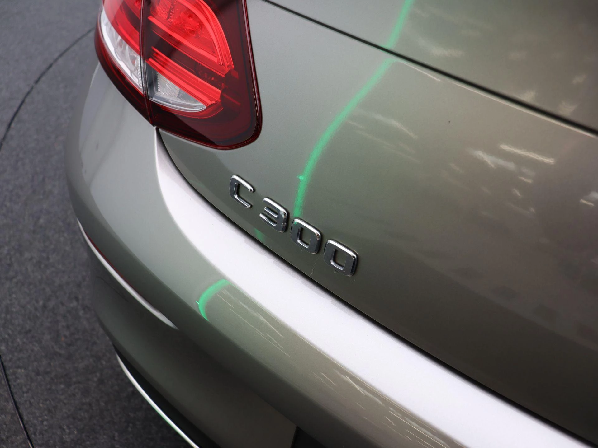 Mercedes-Benz C-Klasse 300 AMG LINE Coupé + 258 PK + PANO DAK + BURMESTER + TREKHAAK +