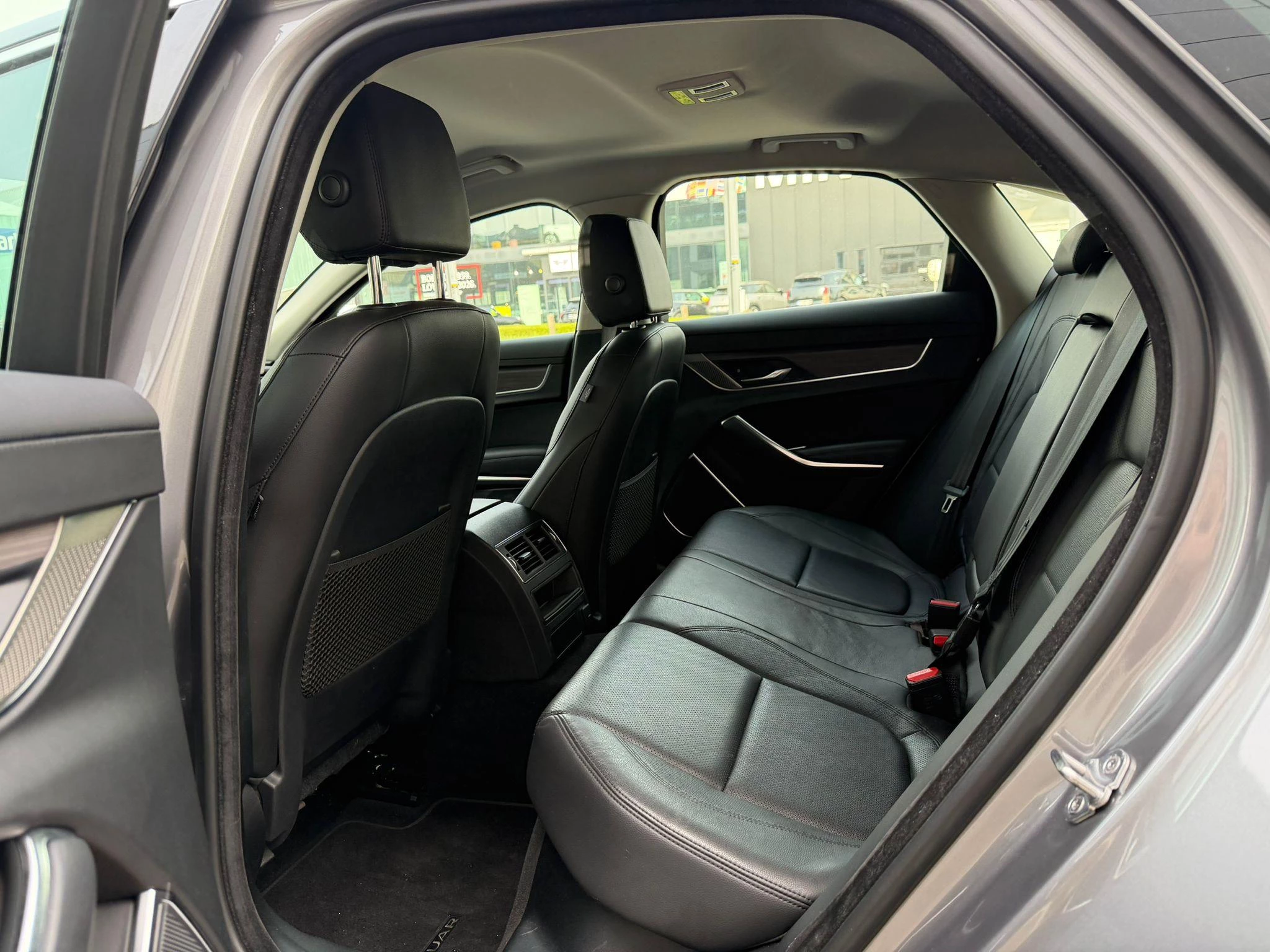 Jaguar XF D200 AWD SE