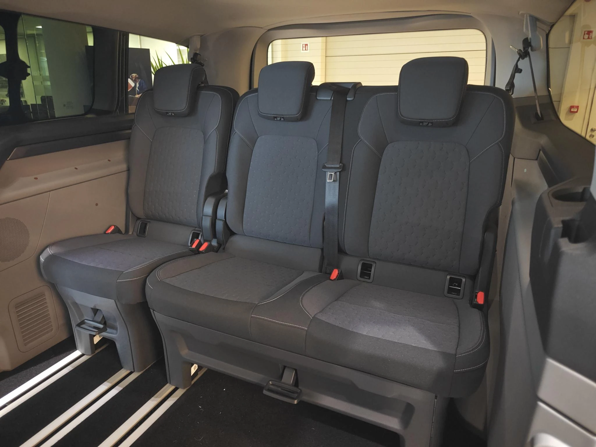 Ford-Tourneo Custom-image-9
