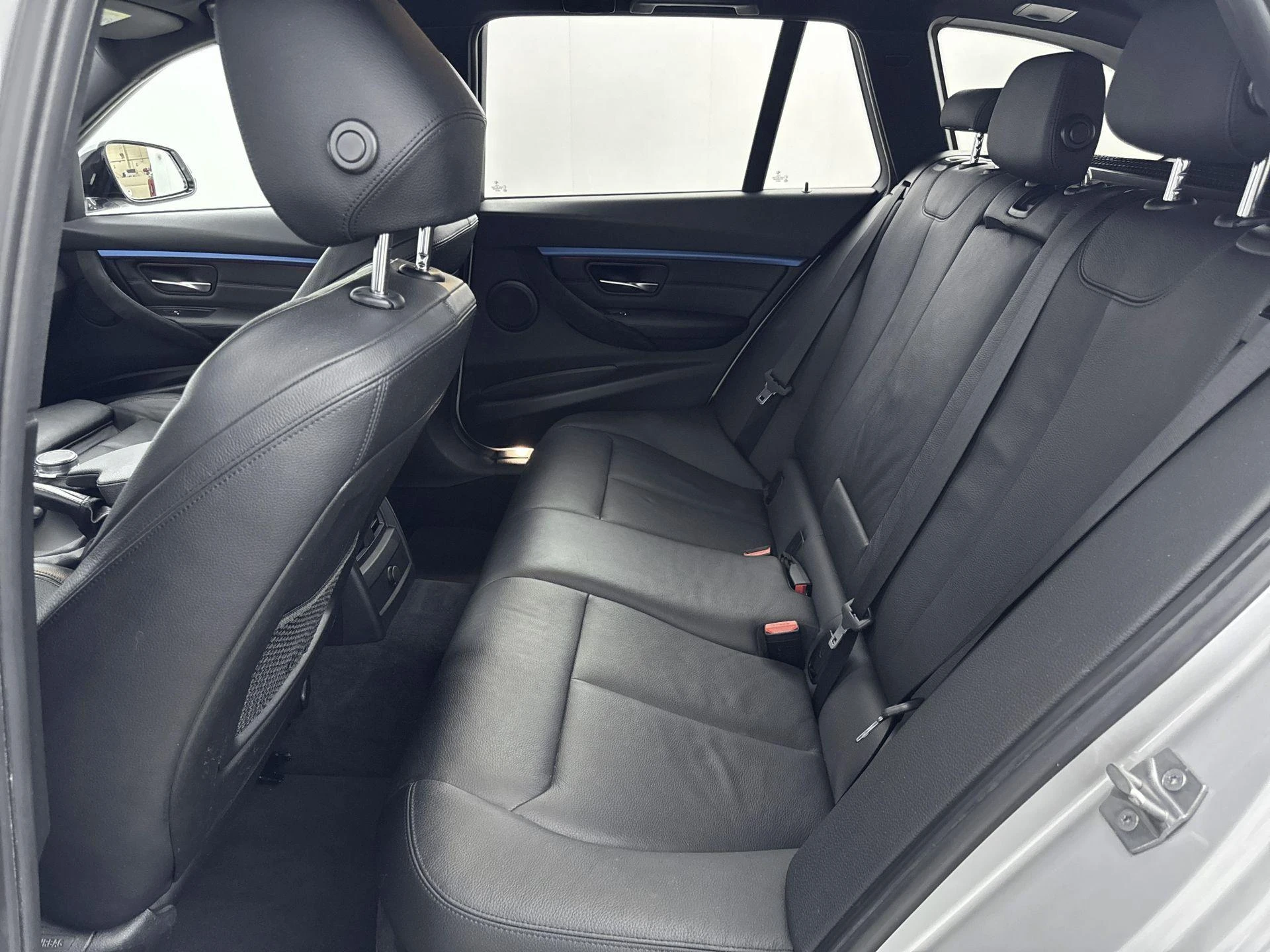 BMW-3 Serie-image-24