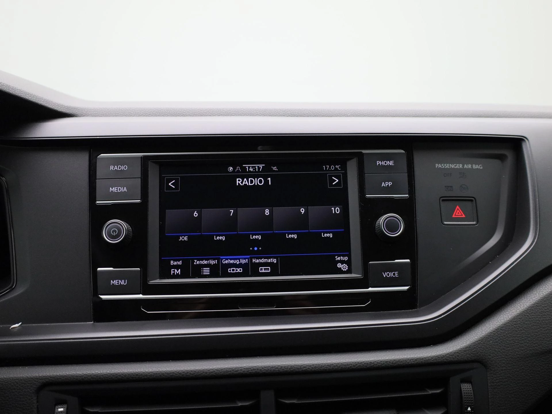 Volkswagen-Polo-image-15