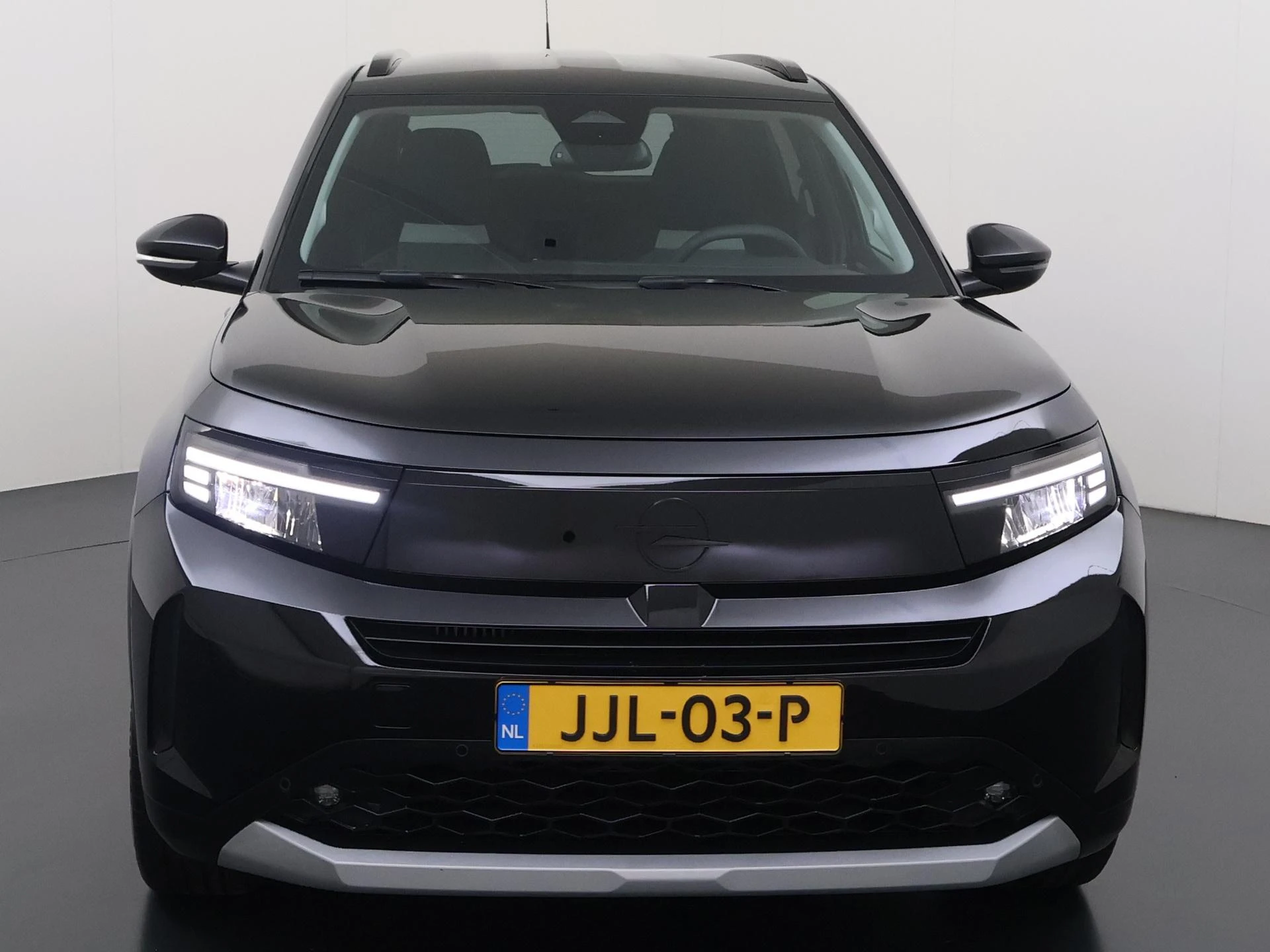 Opel-Frontera-image-3