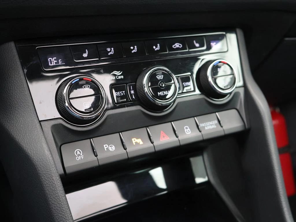 Škoda Kodiaq Kodiaq Clever 1.5TSI 150PK *AUTOMAAT*PANODAK*LEDER*CAMERA*PDC*CRUISE*NAVI*VIRTUAL COCKPIT*...*