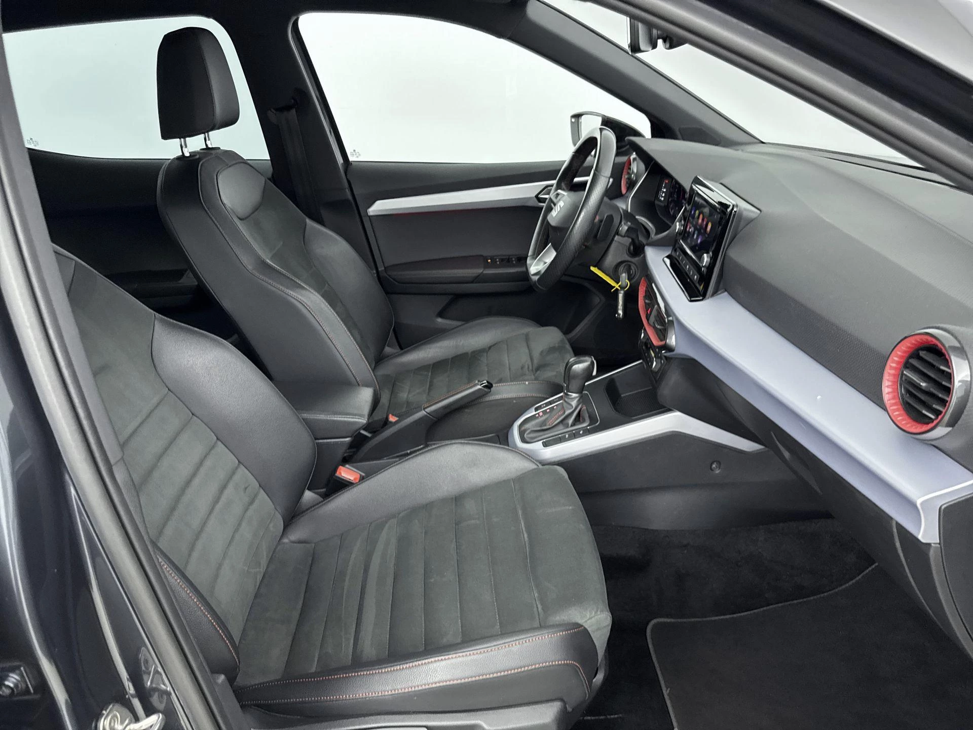 SEAT-Arona-image-21