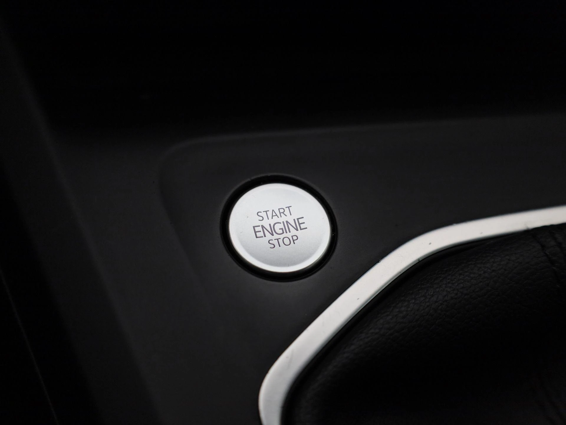 Volkswagen-Golf-image-25