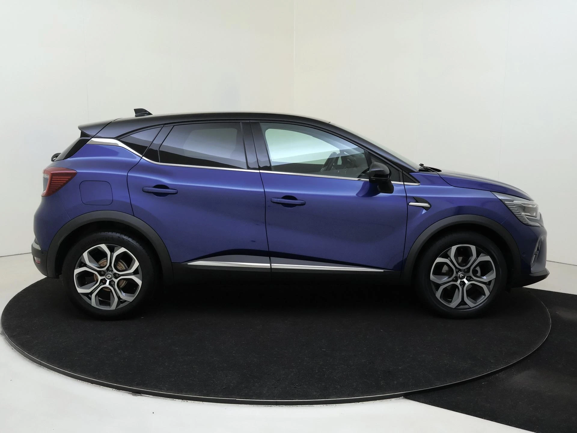 Renault-Captur-image-8
