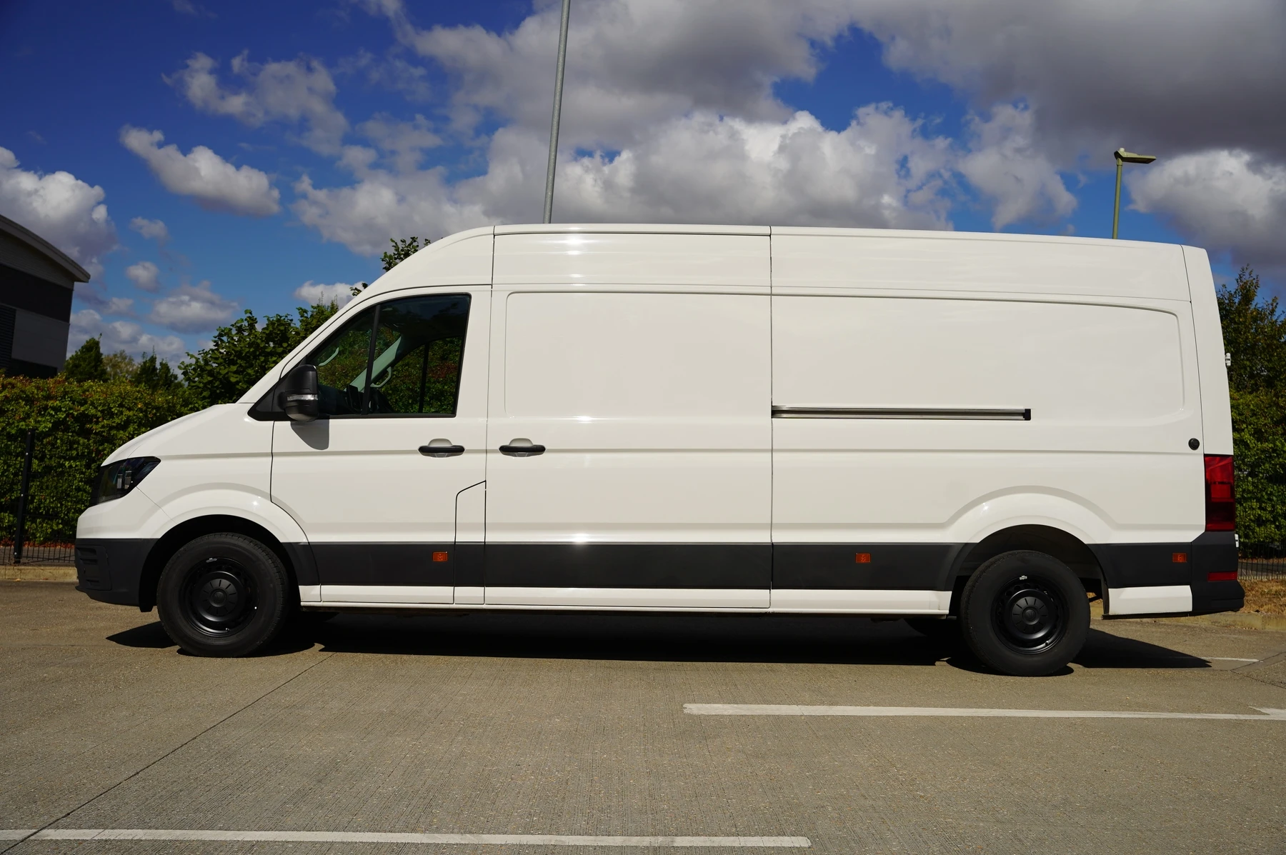 Volkswagen-Crafter-image-12
