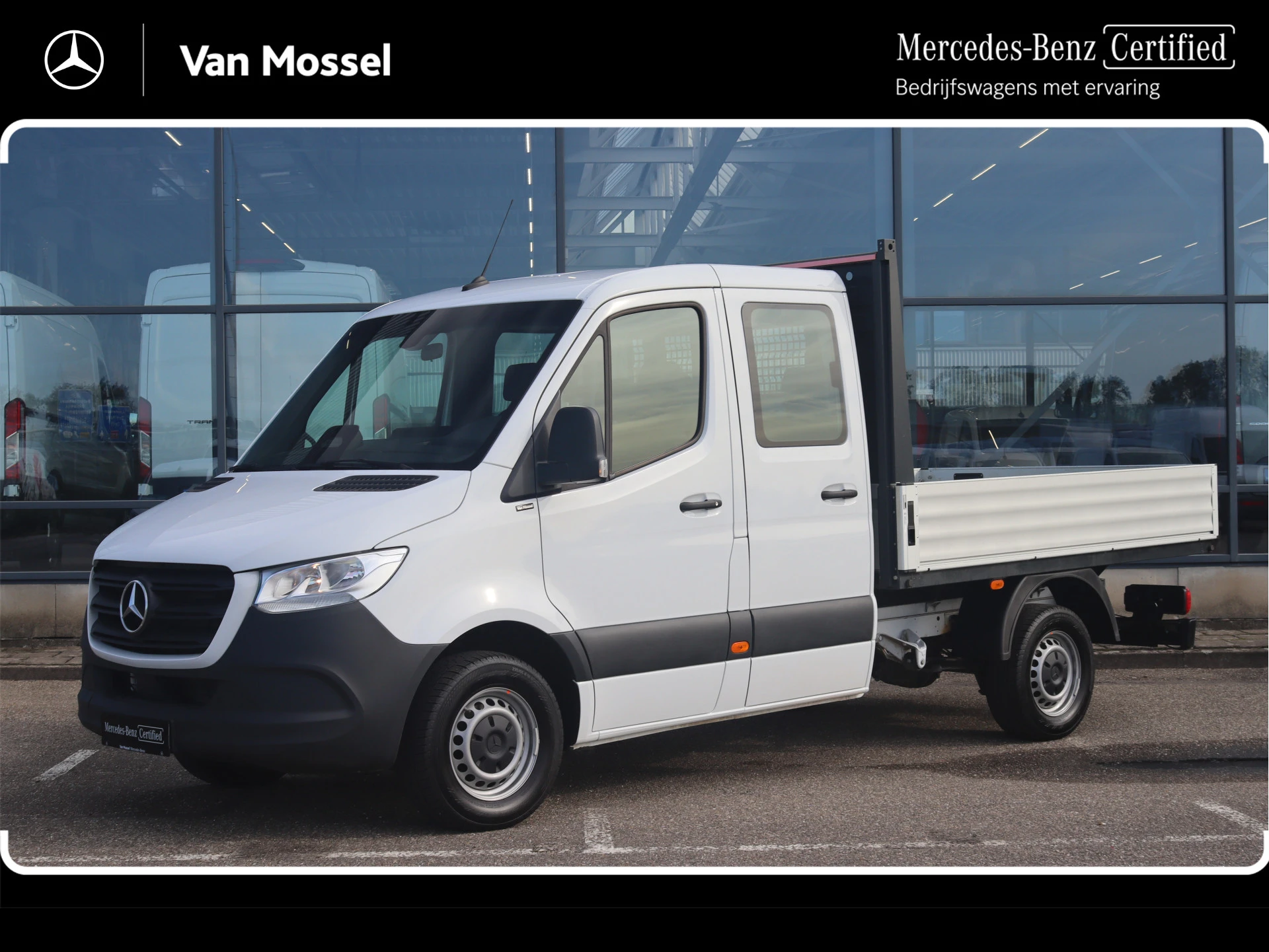 Mercedes-Benz-Sprinter-image-0