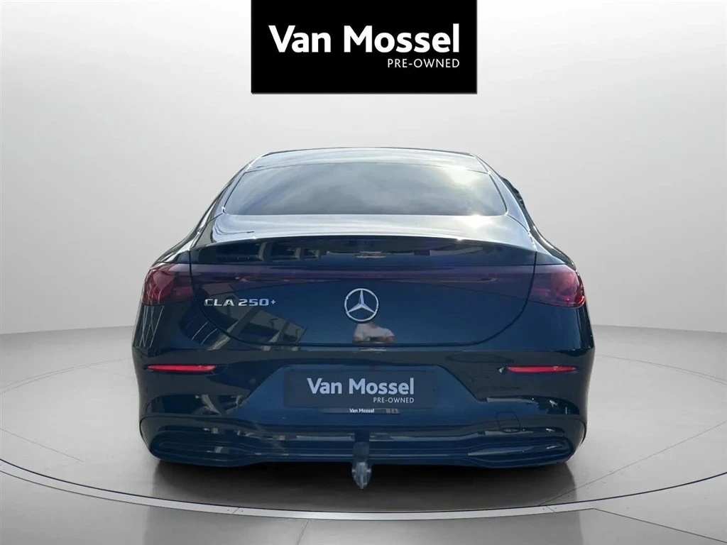 Mercedes-Benz-CLA-image-5