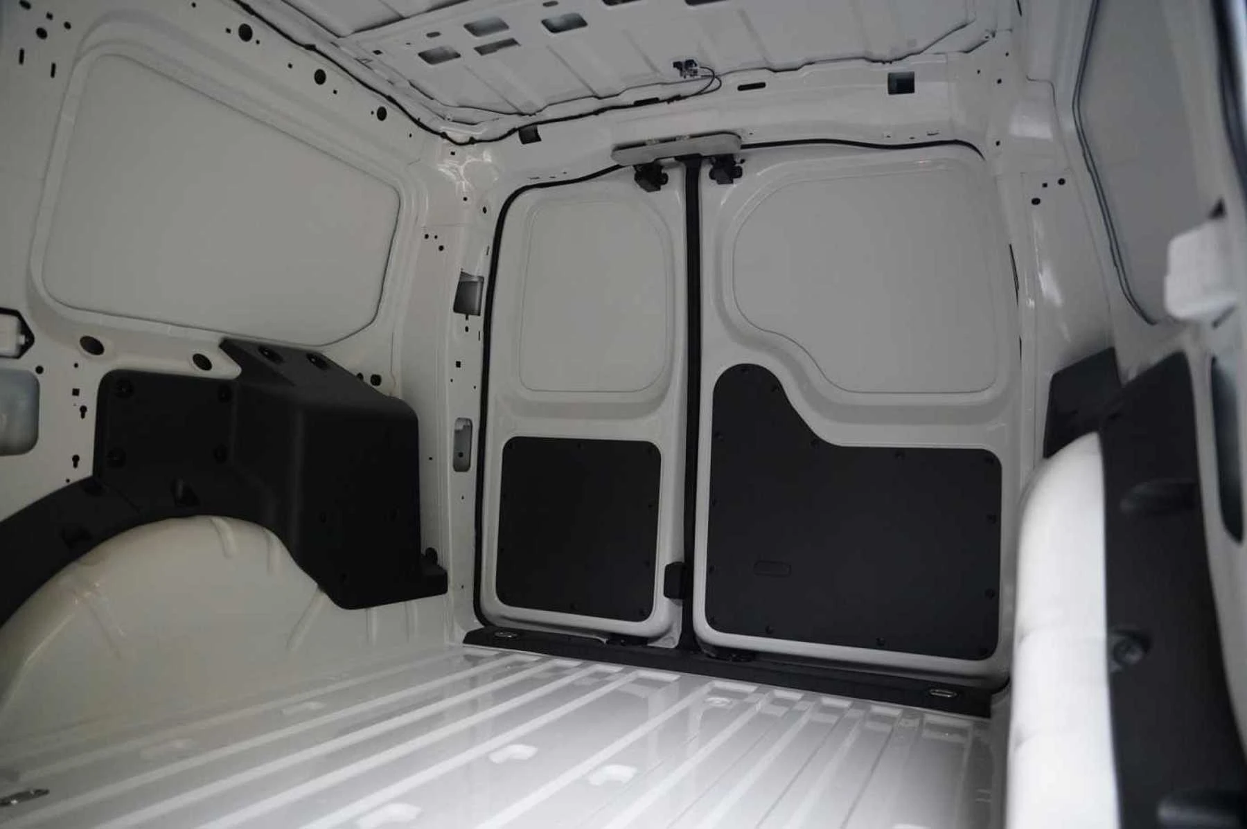 Volkswagen-Caddy-image-8