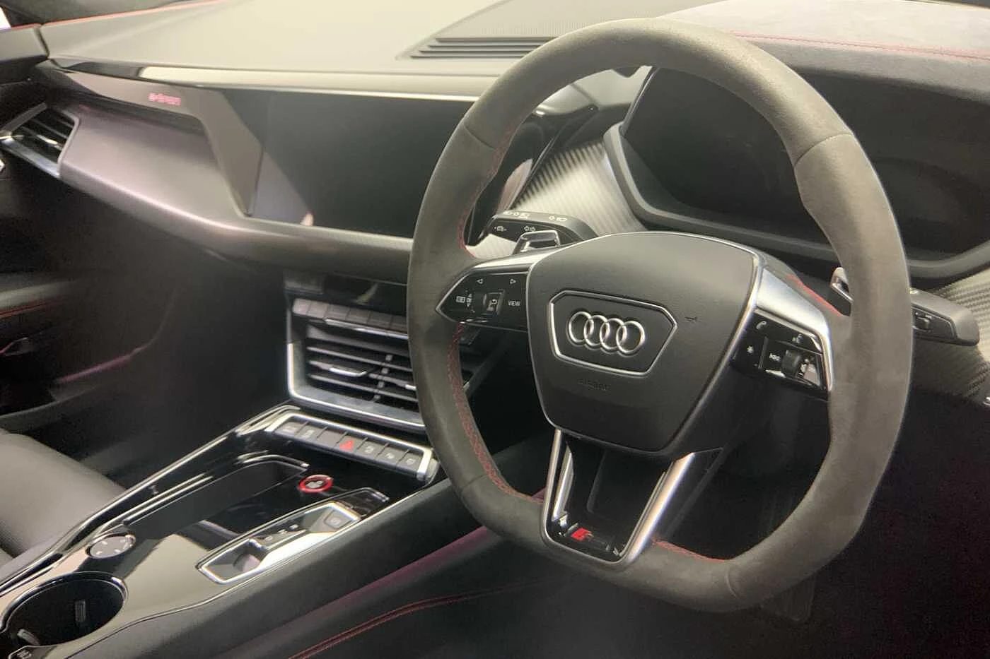 Audi-e-tron GT-image-5