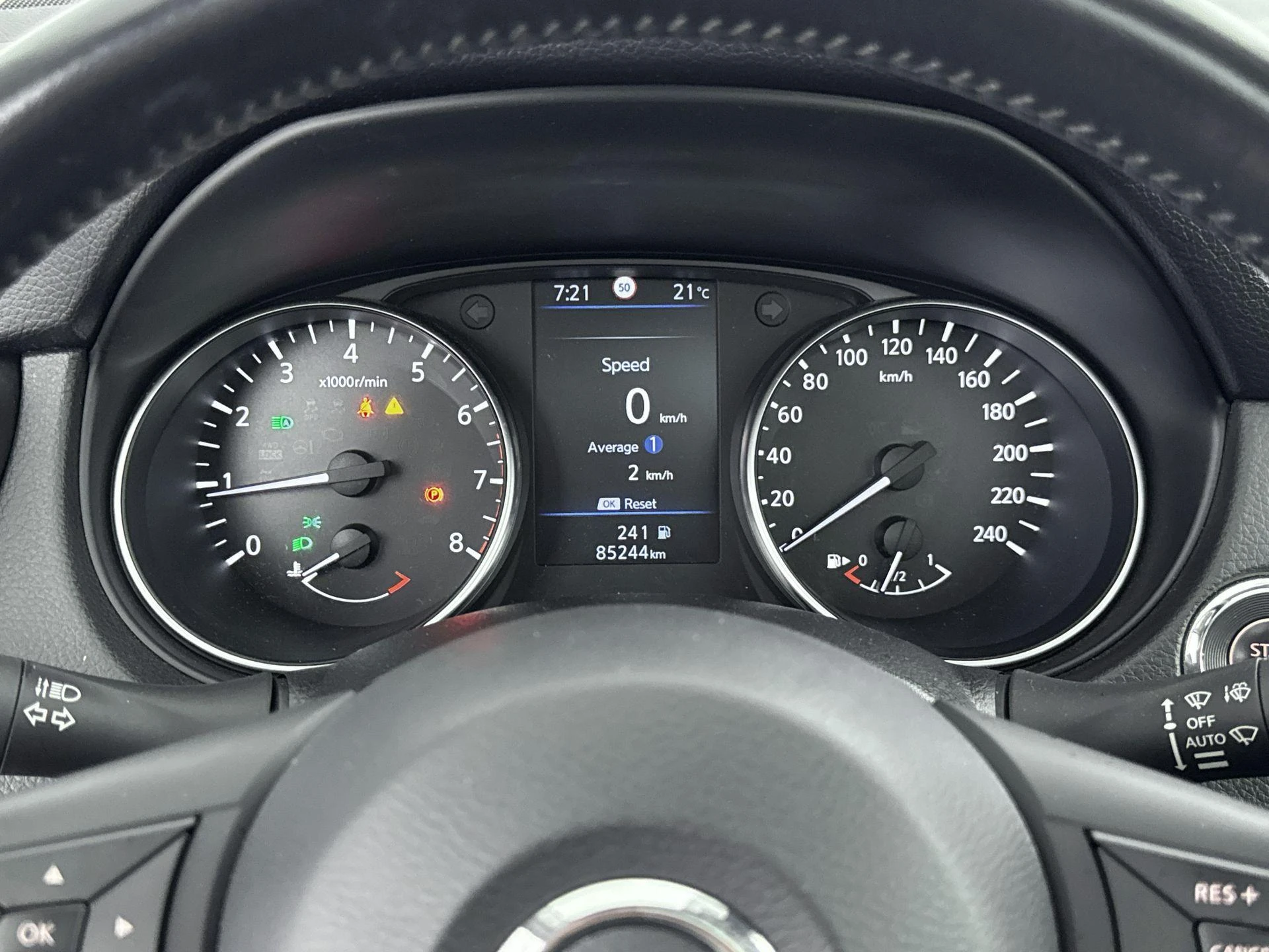 Nissan-QASHQAI-image-8