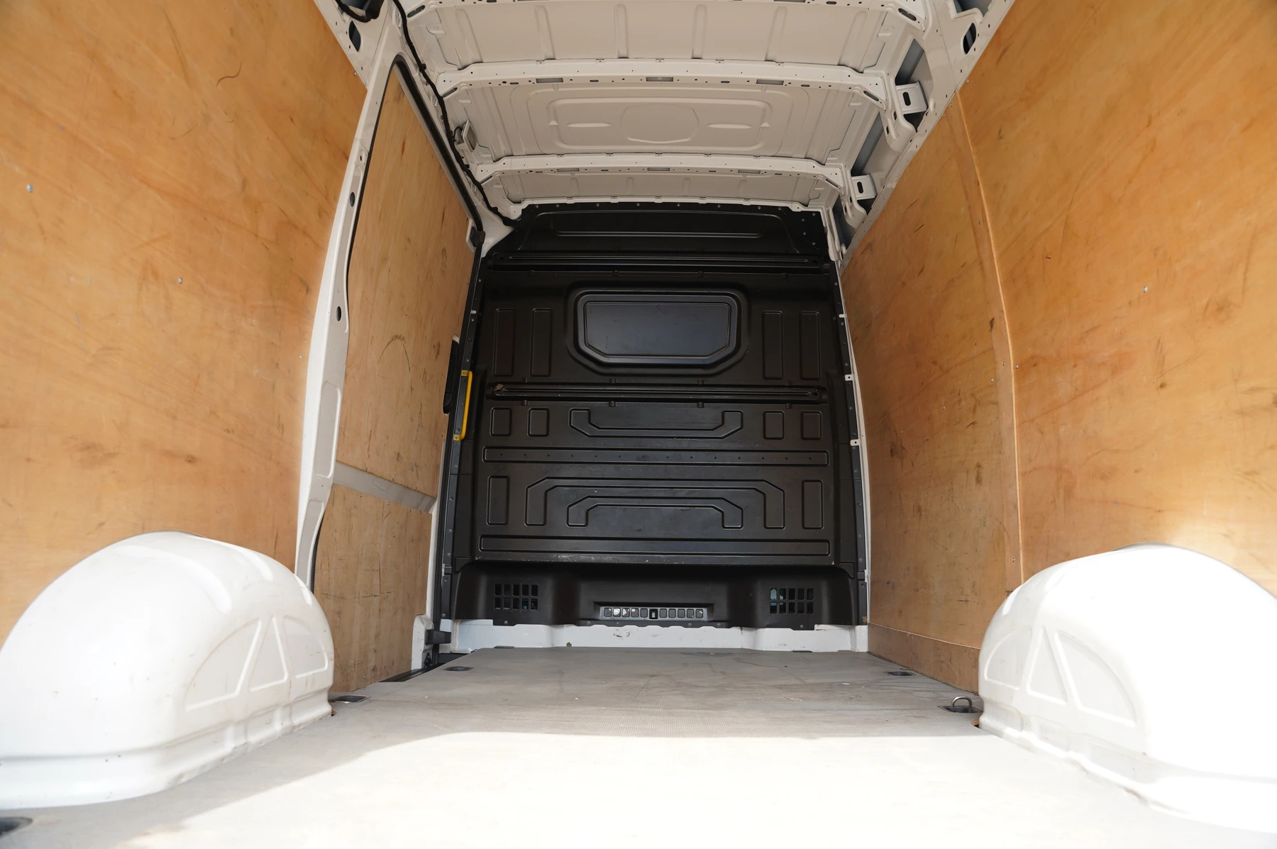 Volkswagen-Crafter-image-31