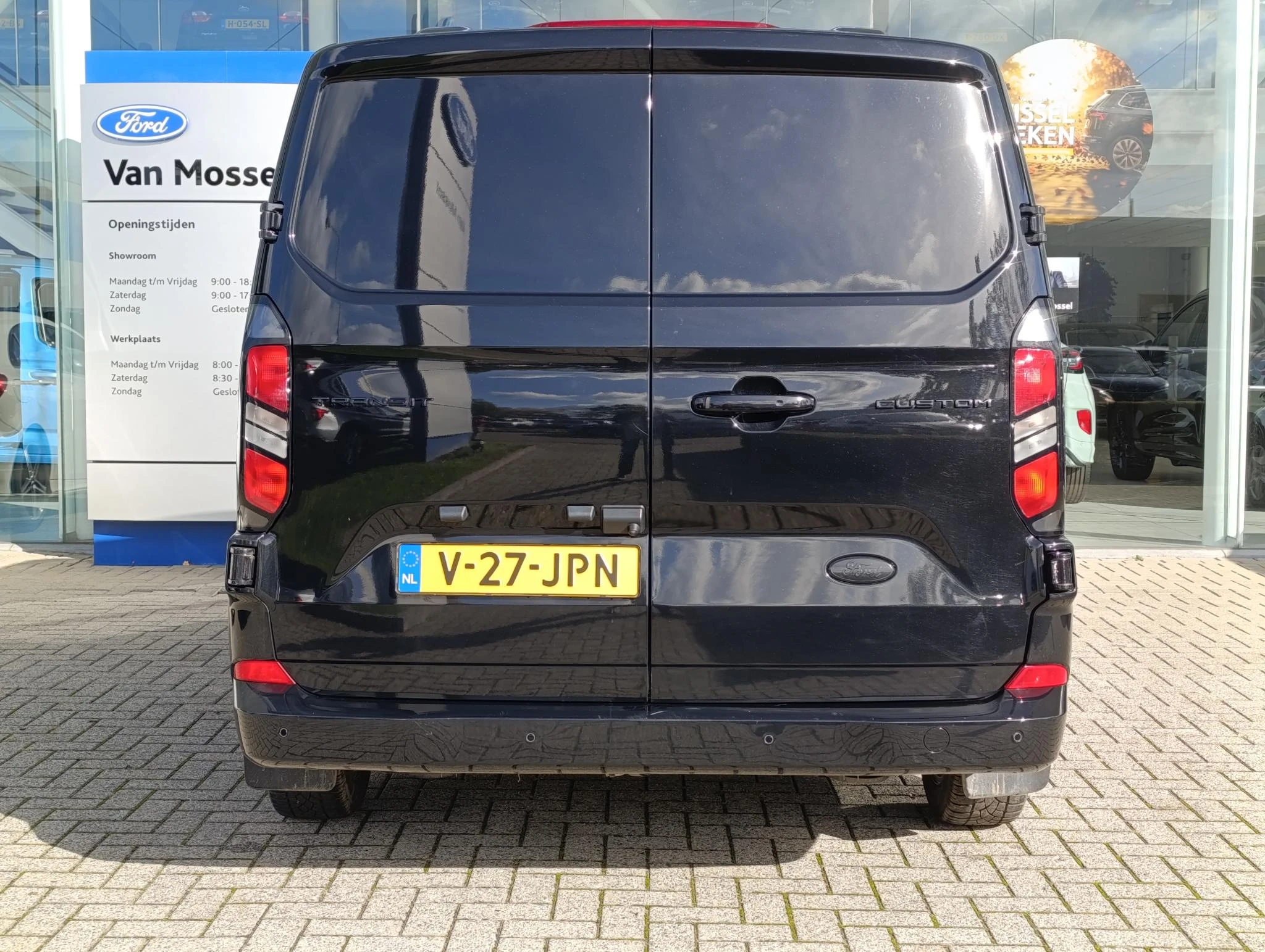 Ford-Transit Custom-image-3