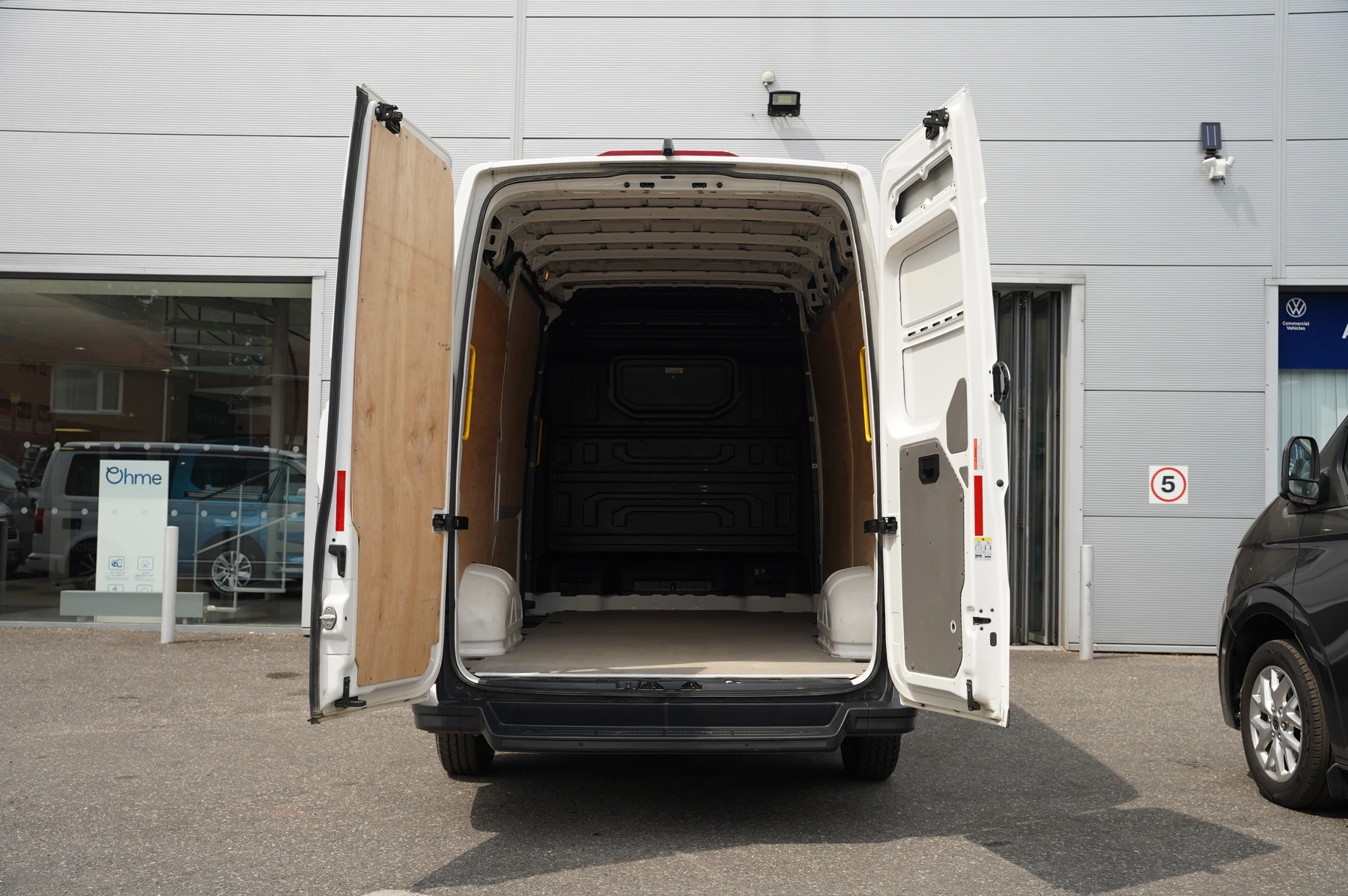 Volkswagen-Crafter-image-25