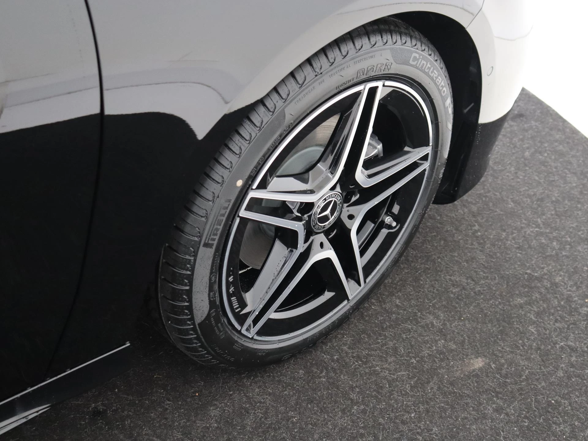 Mercedes-Benz-A-Klasse-image-9