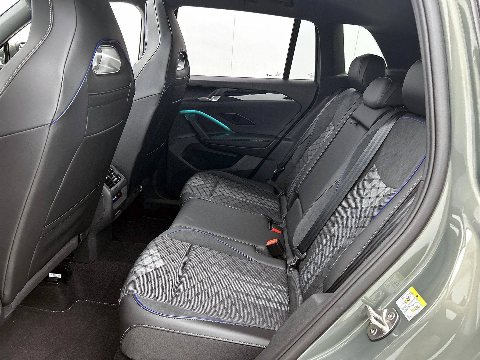 Volkswagen-Tiguan-image-26