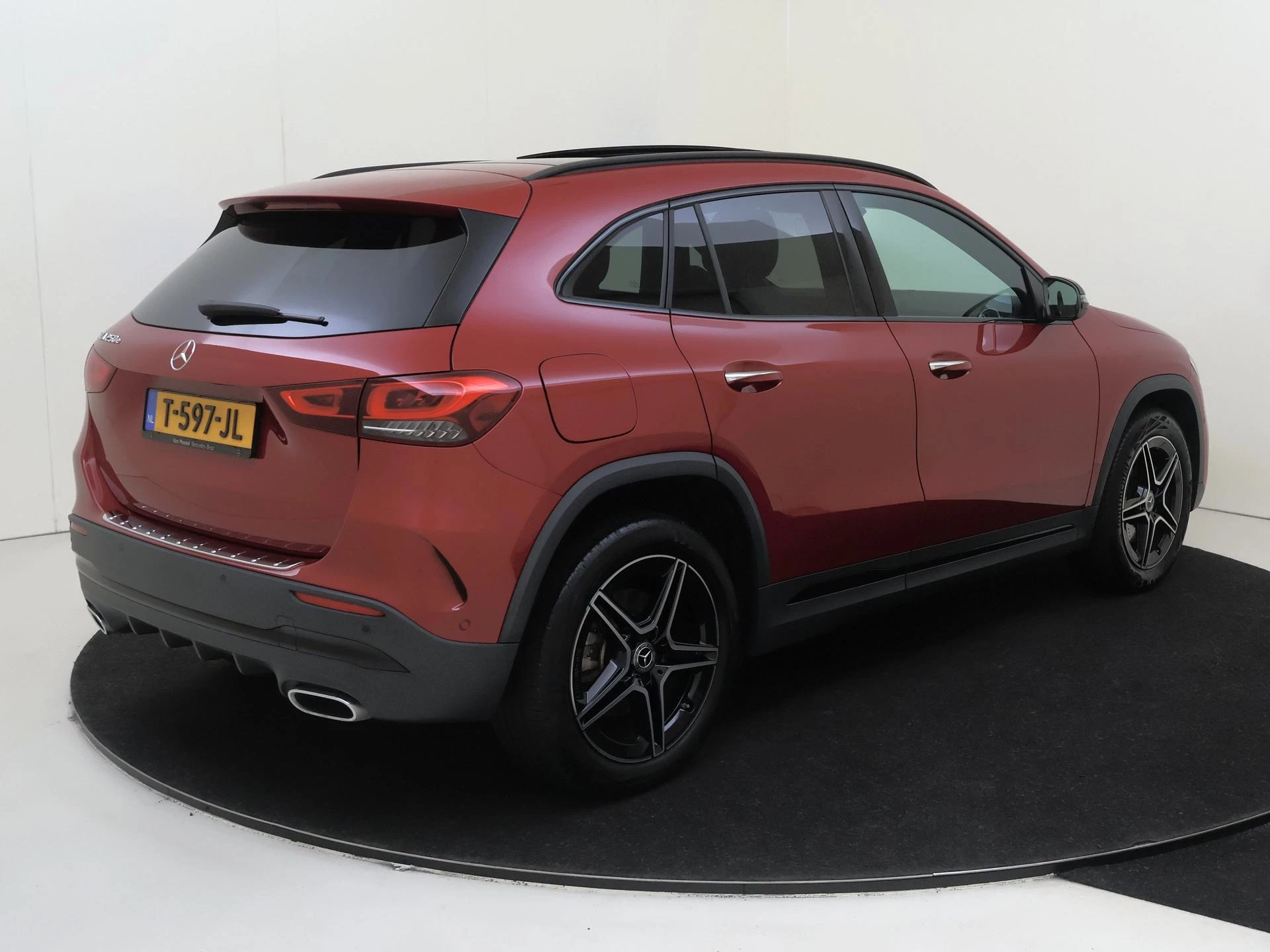 Mercedes-Benz GLA 250 e Business Solution AMG Limited