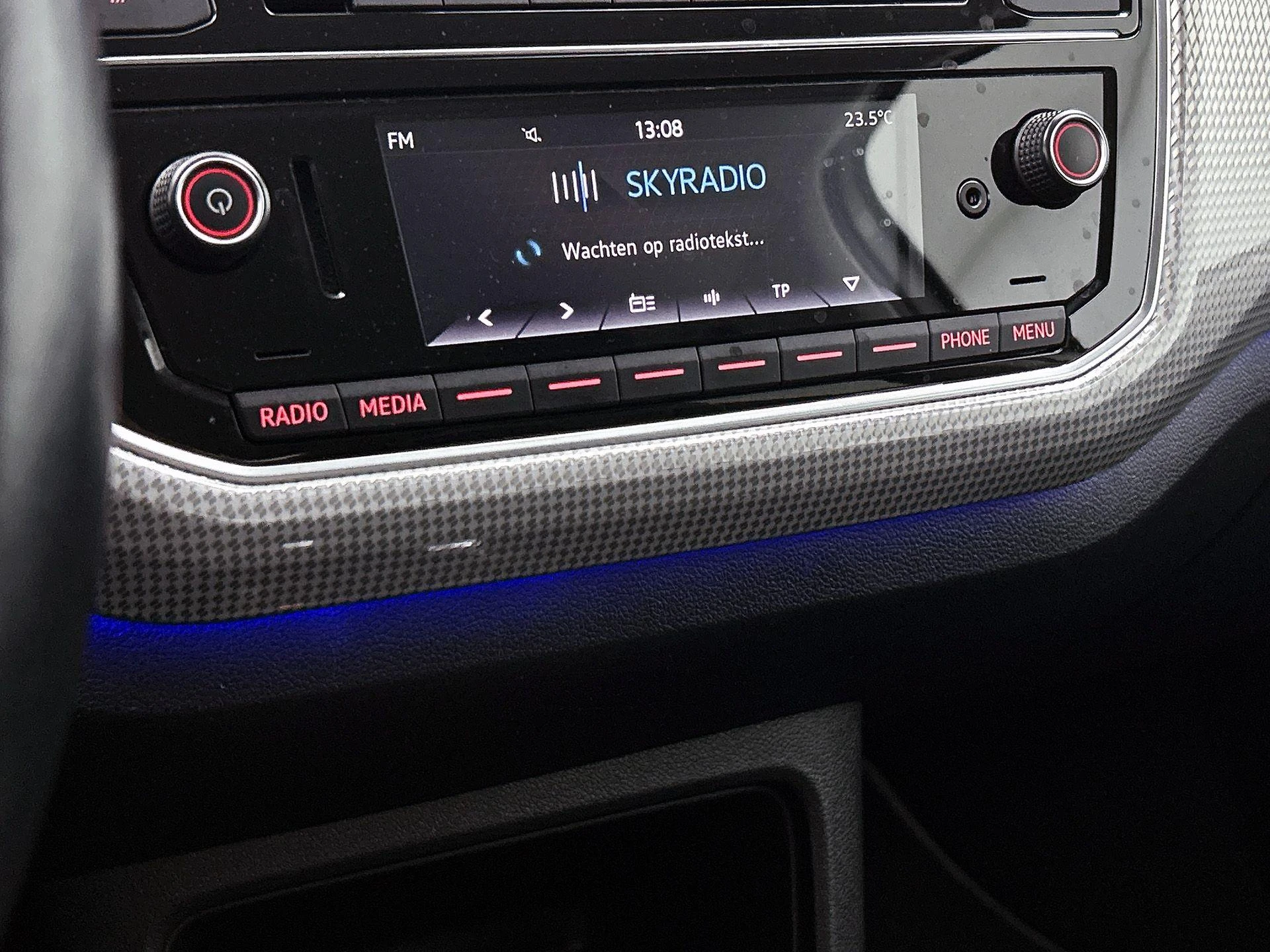 Volkswagen-e-up!-image-5