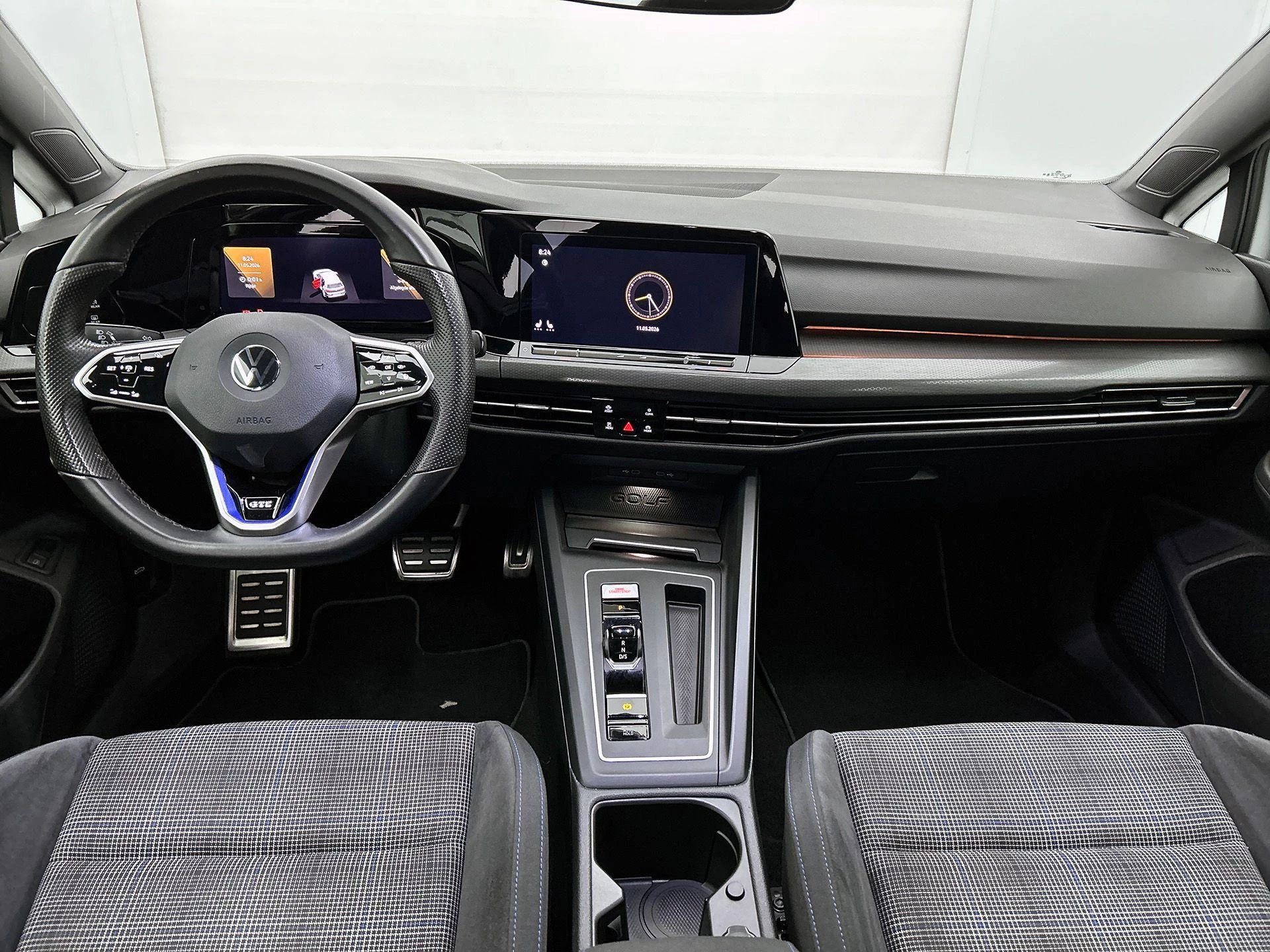 Volkswagen-Golf-image-18