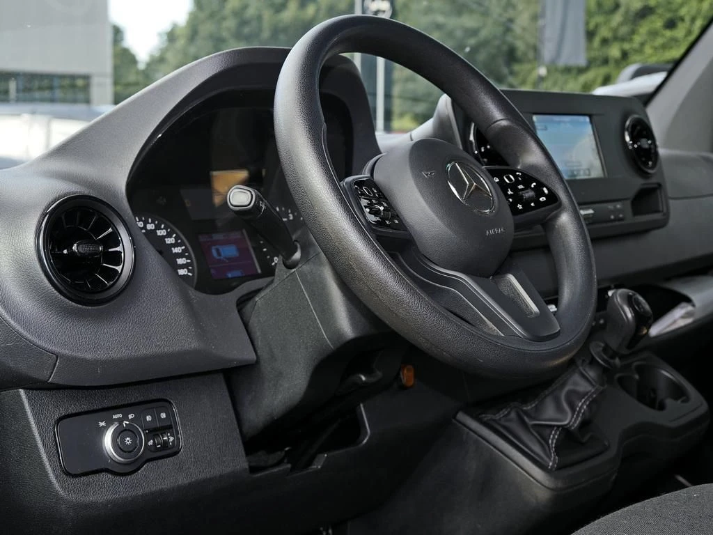 Mercedes-Benz-Sprinter 317-image-7