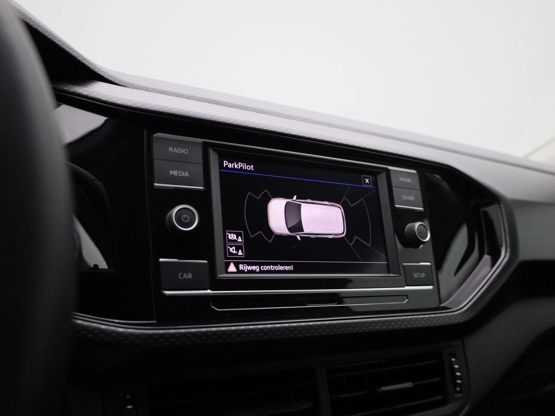 Volkswagen-T-Cross-image-17