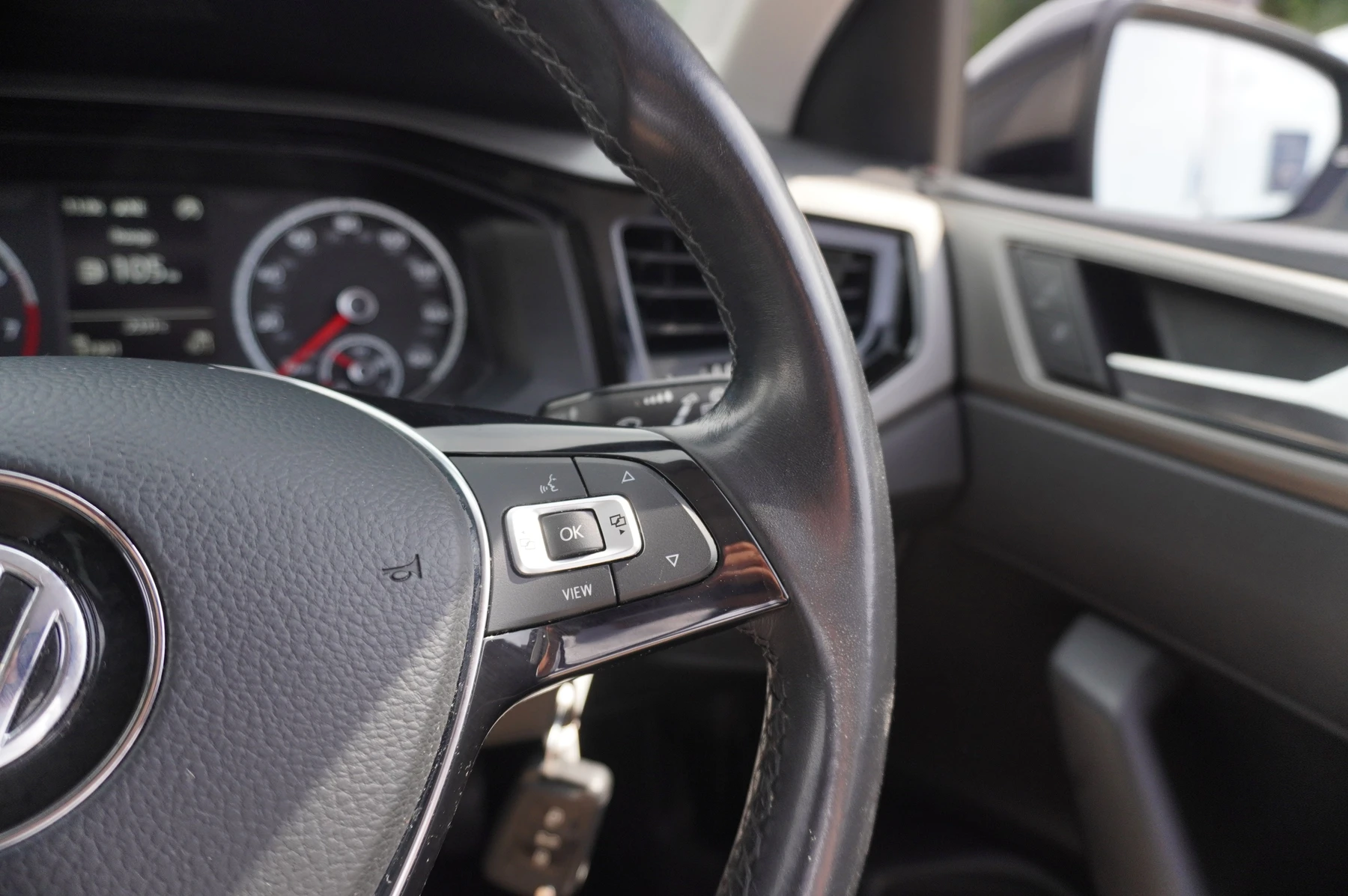 Volkswagen-Polo-image-25