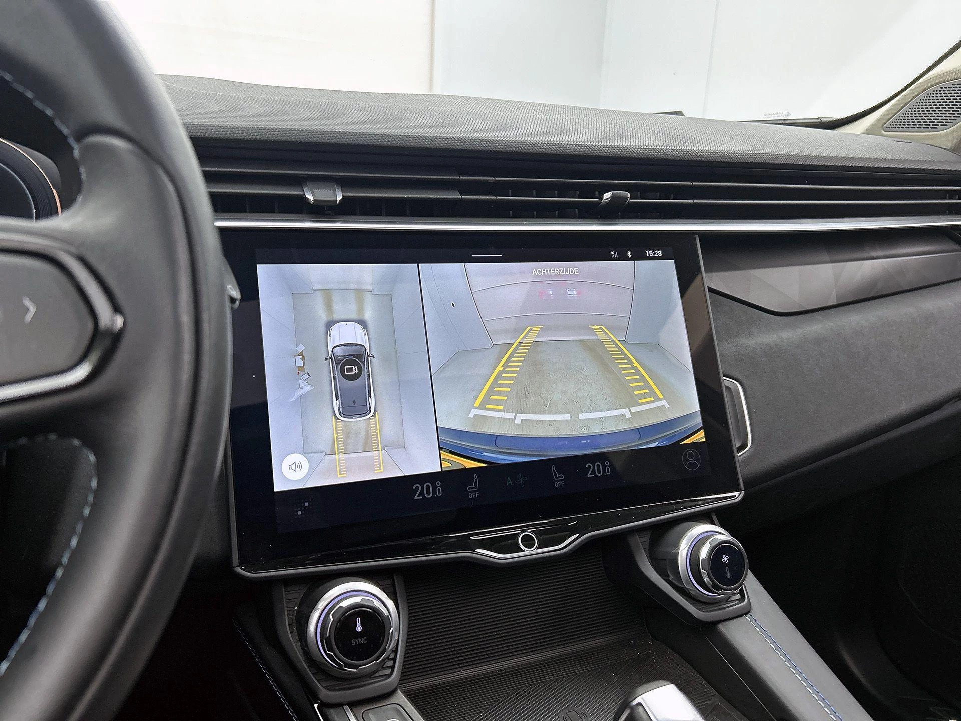 Lynk & Co-01-image-15