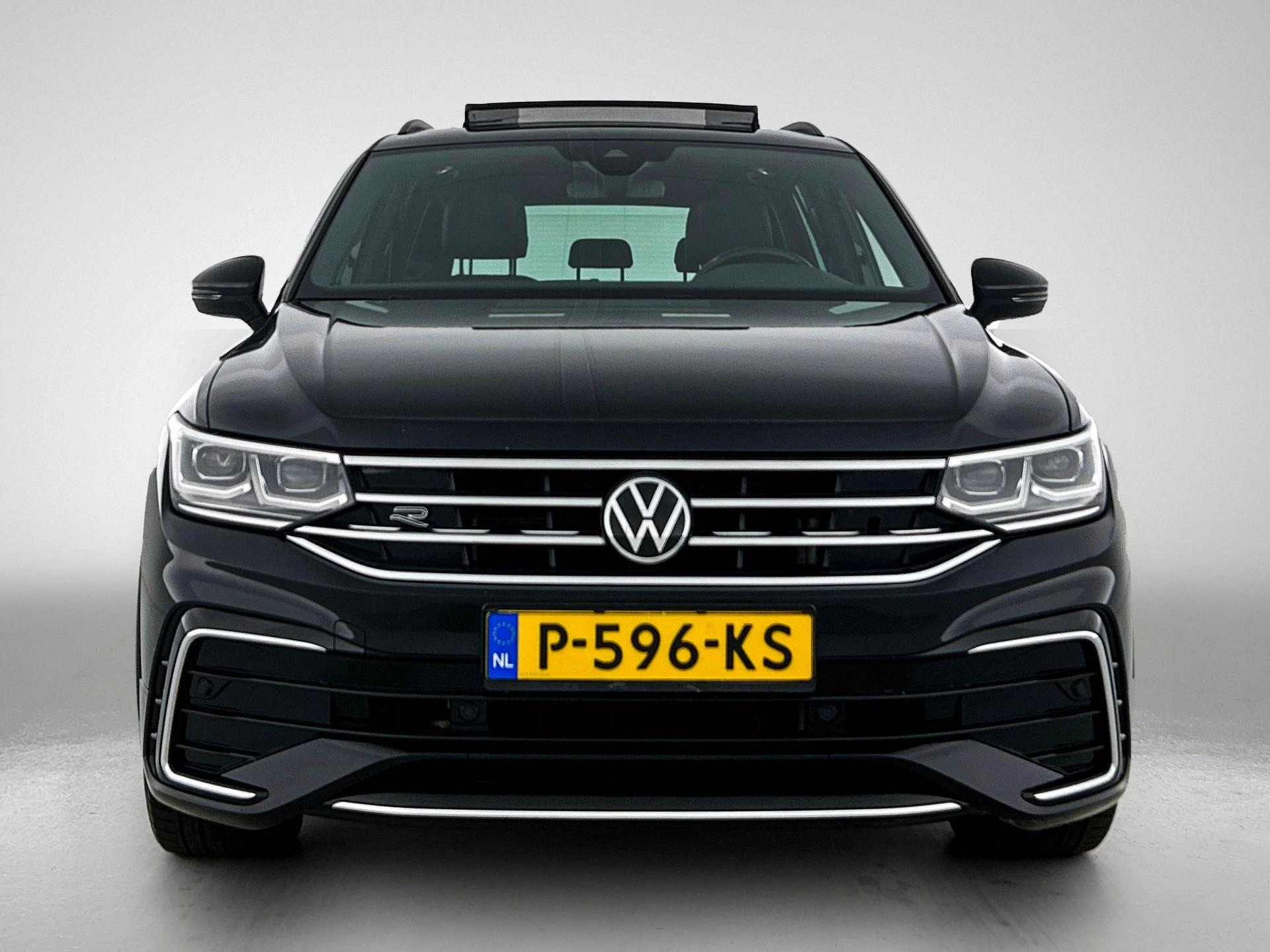 Volkswagen-Tiguan-image-4