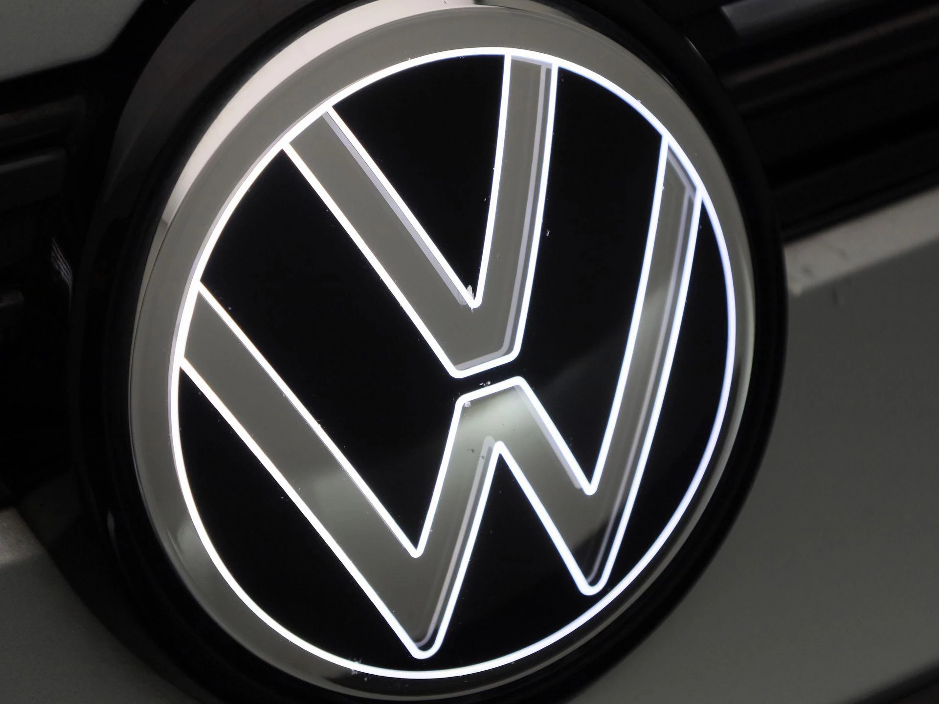 Volkswagen-Golf-image-36