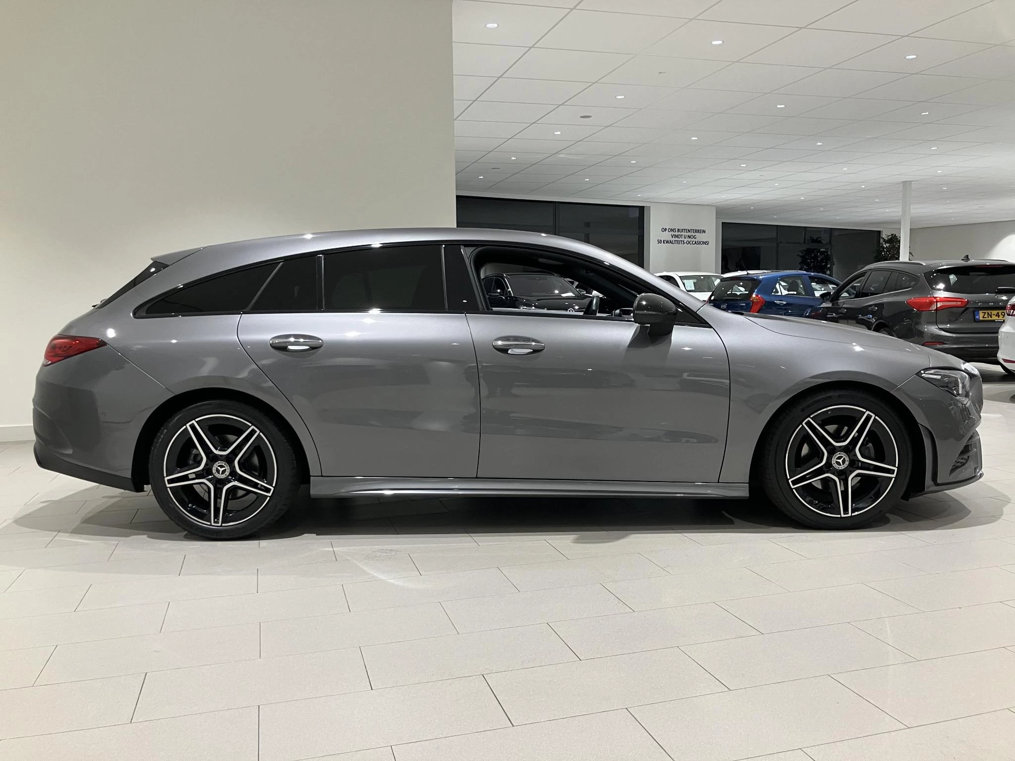 Mercedes-Benz-CLA-image-7