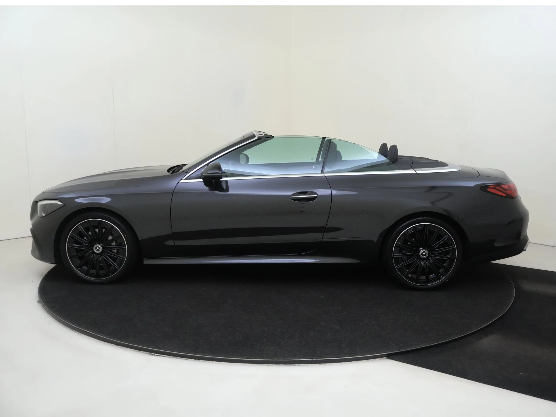 Mercedes-Benz CLE Cabriolet 180 AMG Line